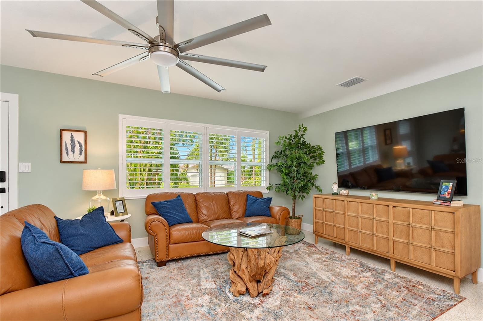 Single Family Residence at 200 LAGOON DR, PALM HARBOR, photo 25 of 73