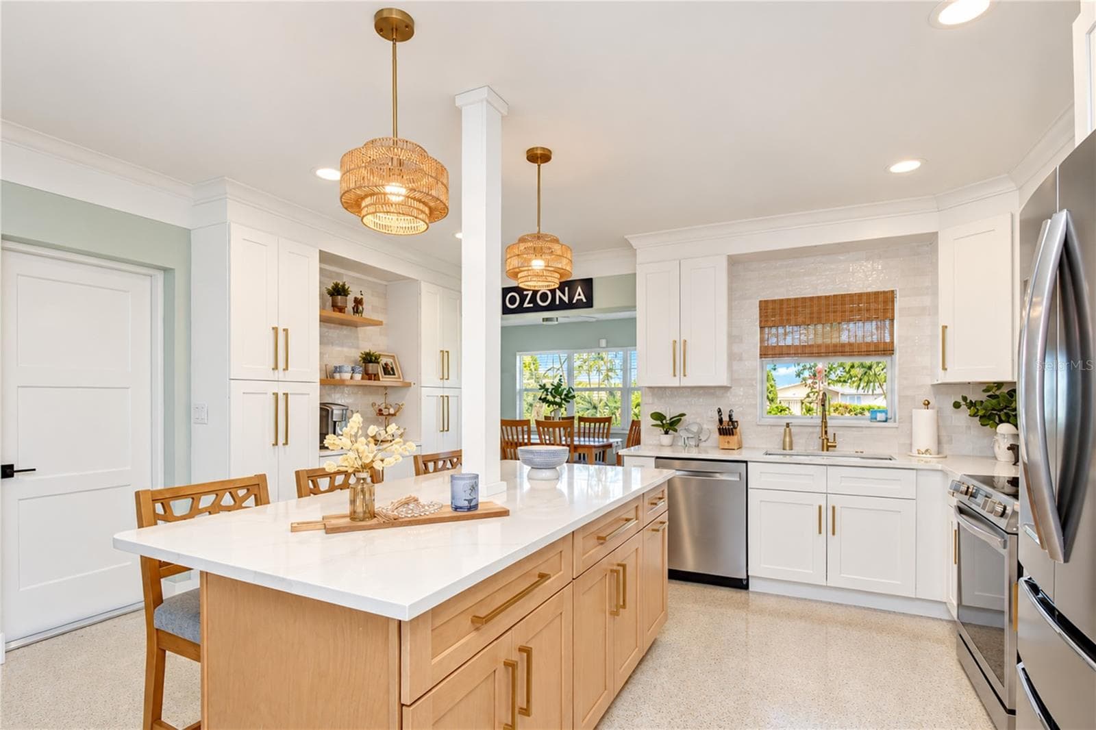 Single Family Residence at 200 LAGOON DR, PALM HARBOR, photo 32 of 73
