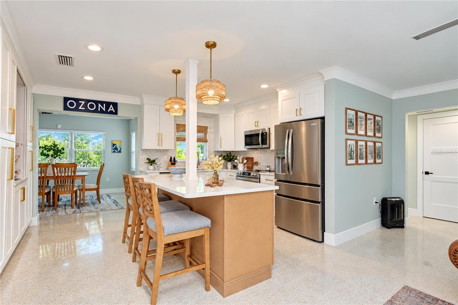 Single Family Residence at 200 LAGOON DR, PALM HARBOR, photo 34 of 73