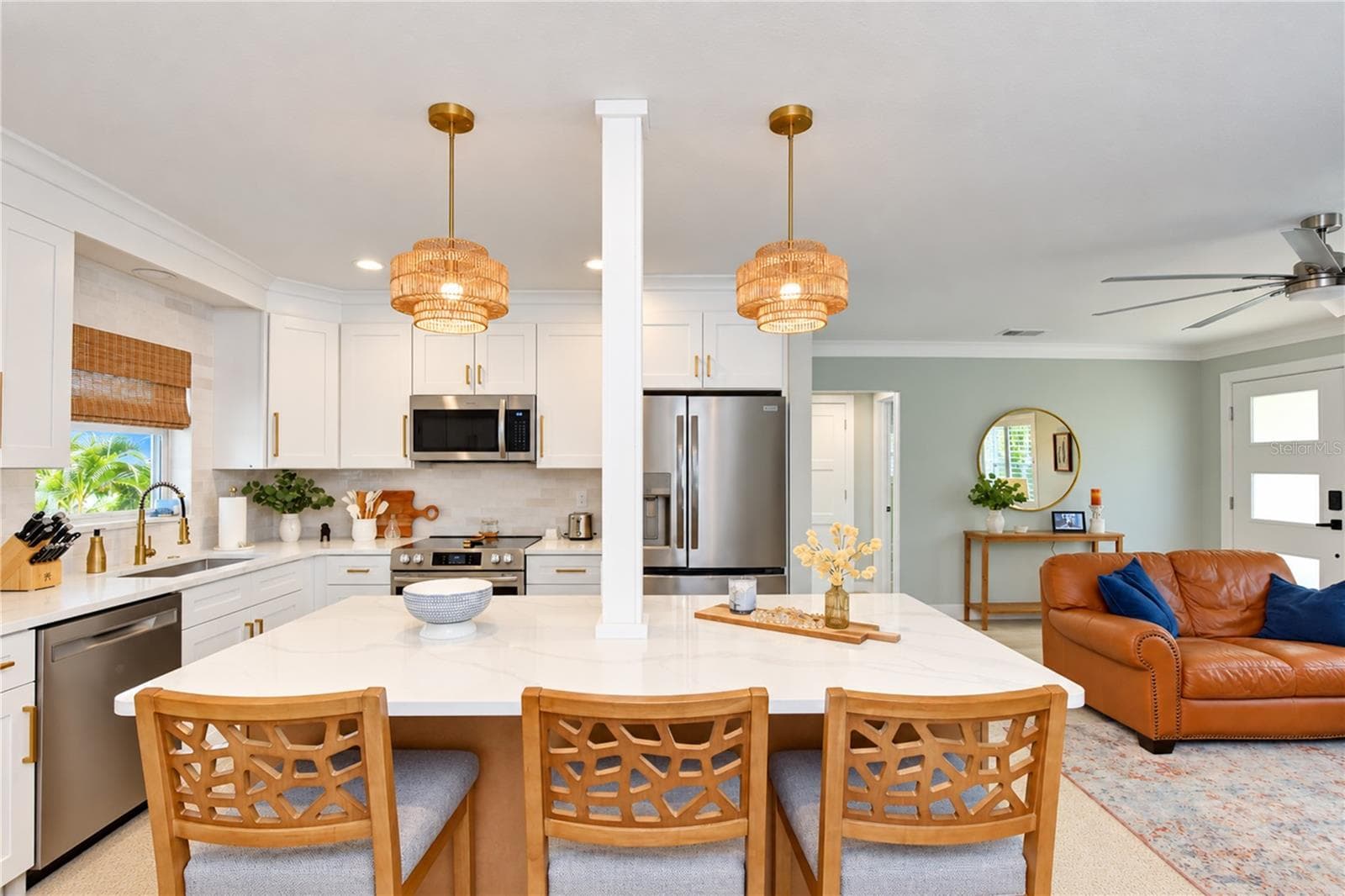 Single Family Residence at 200 LAGOON DR, PALM HARBOR, photo 37 of 73