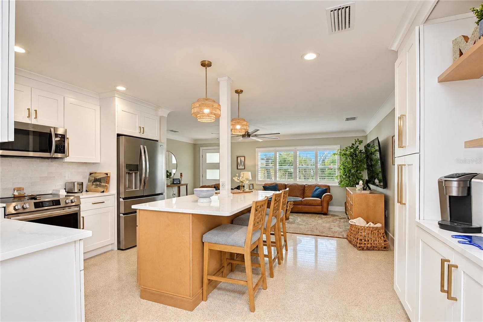 Single Family Residence at 200 LAGOON DR, PALM HARBOR, photo 39 of 73