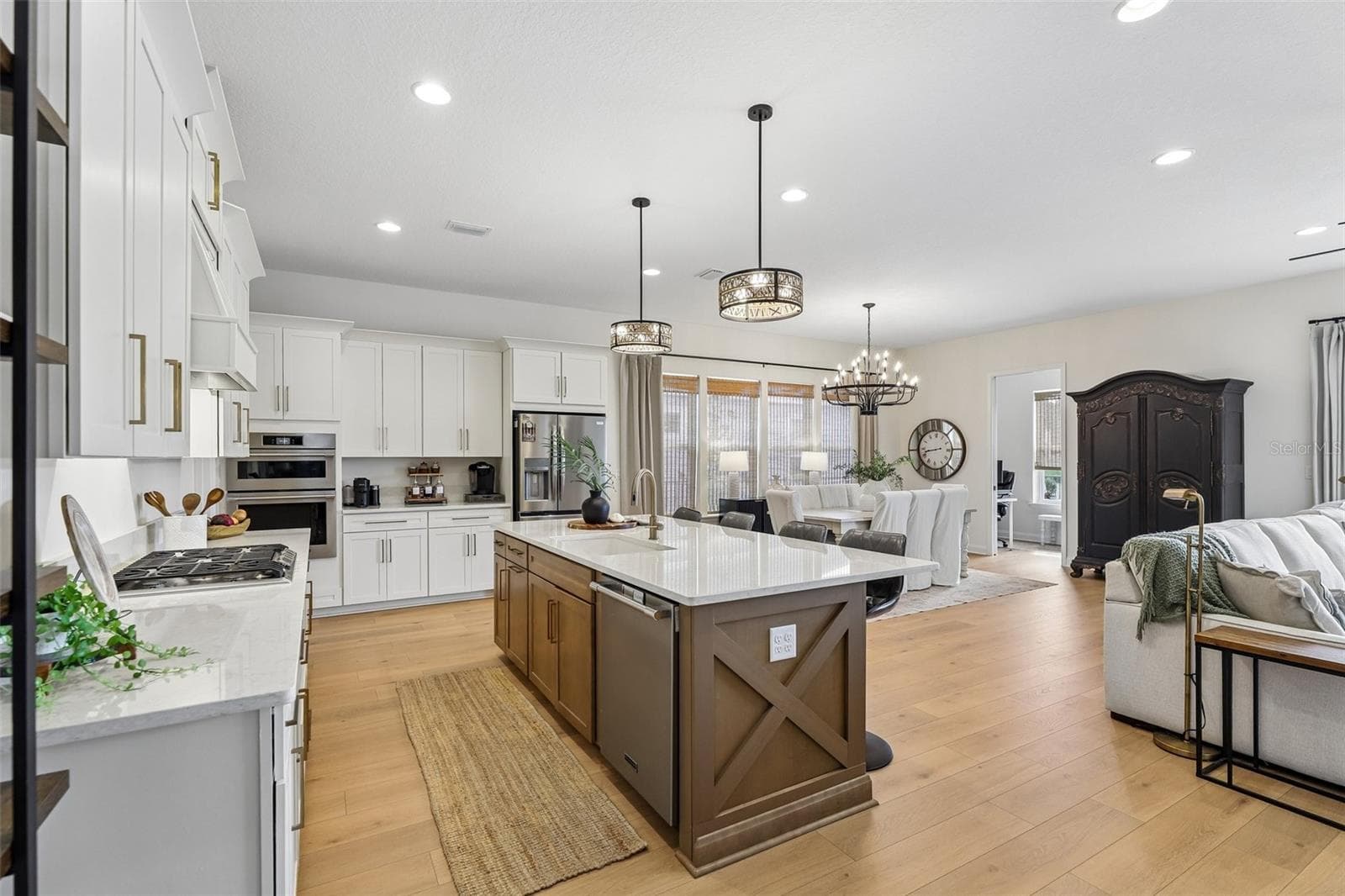 136 IRIS CREEK DR