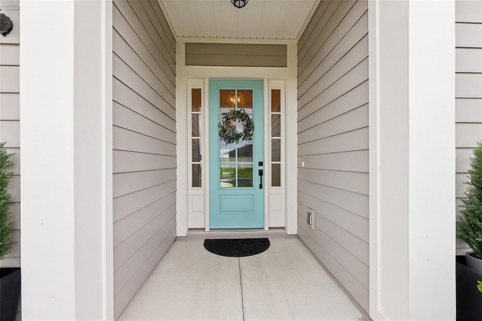 Covered Front Entry - 136 IRIS CREEK DR, ST AUGUSTINE