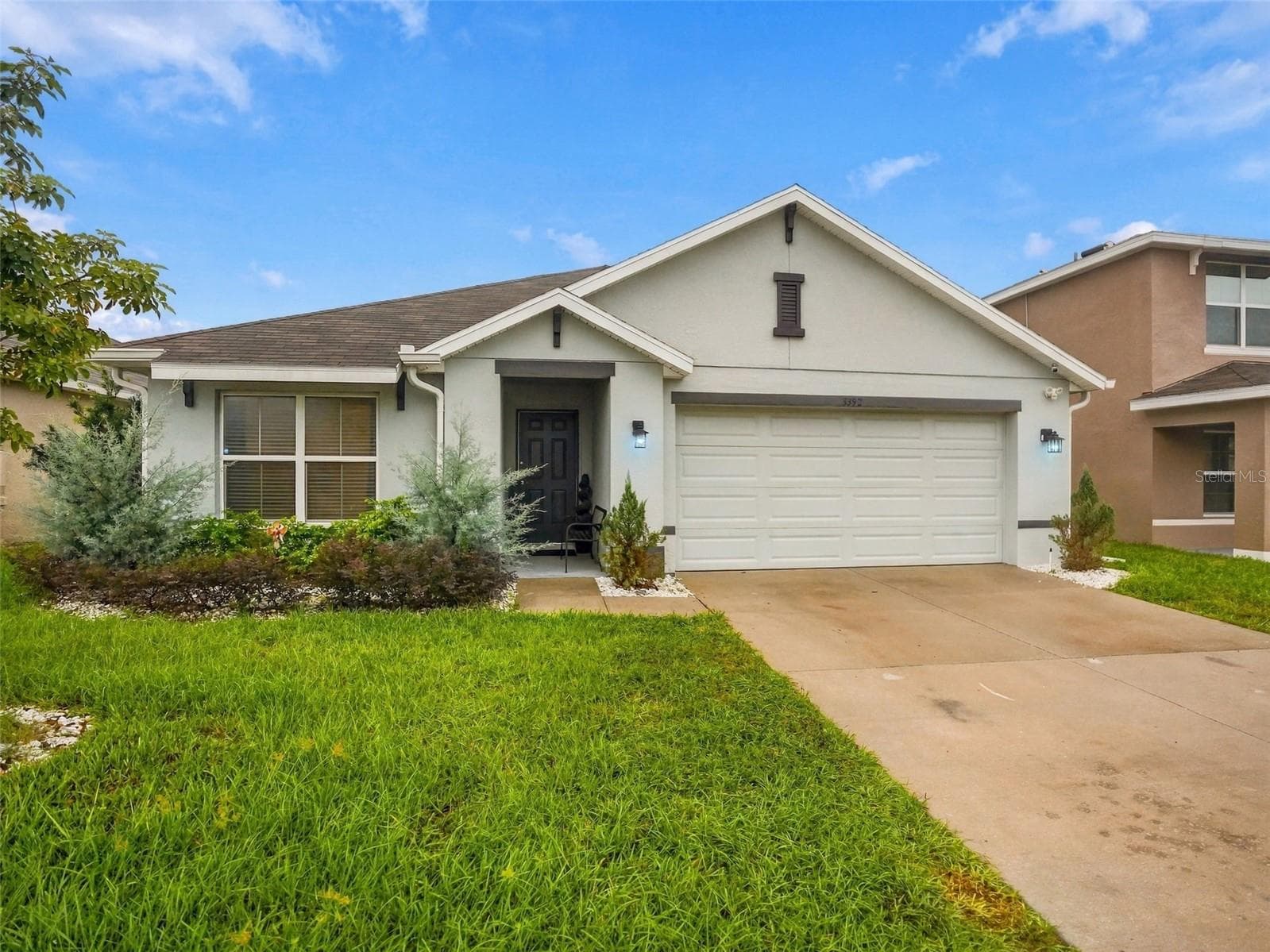 3392 AUTUMN AMBER DR