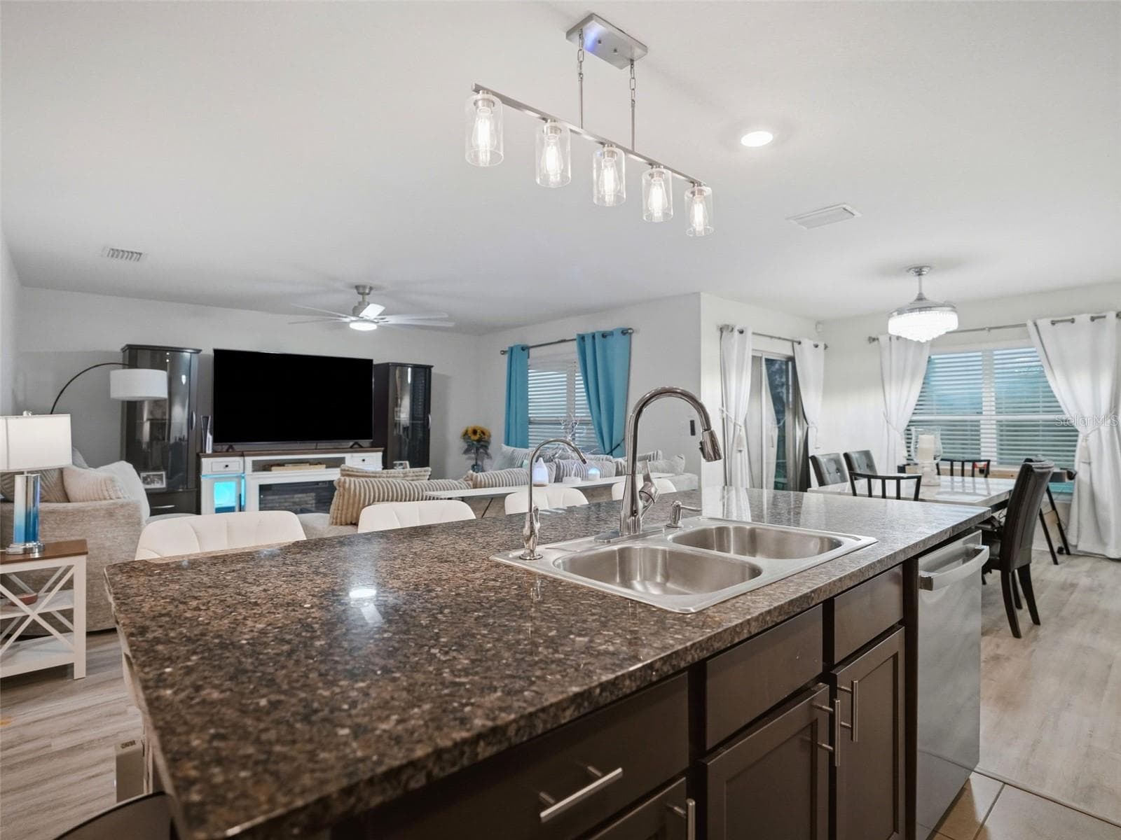 Kitchen - 3392 AUTUMN AMBER DR, SPRING HILL