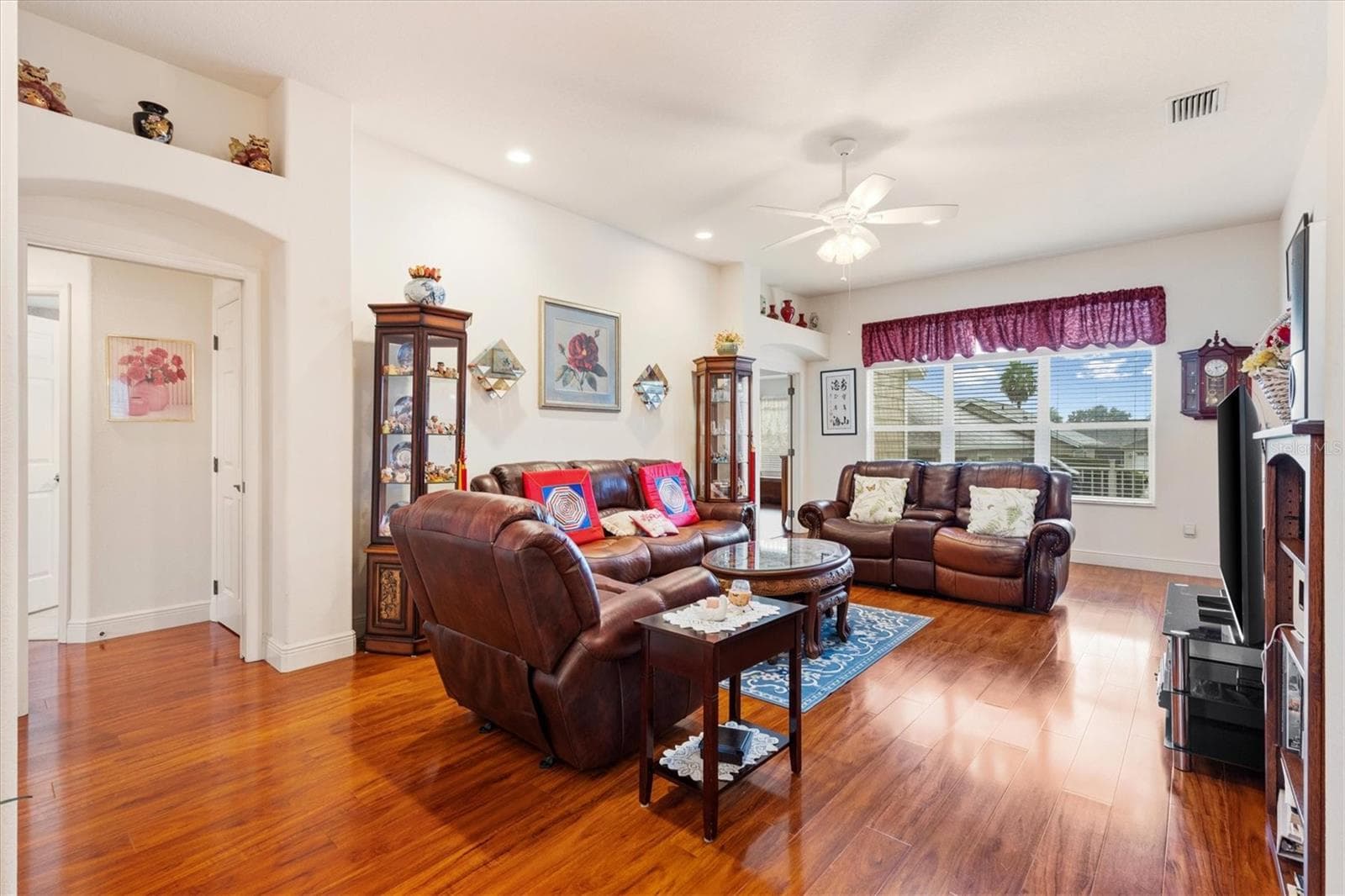 Living Room - 1926 ELDRIDGE LOOP, THE VILLAGES