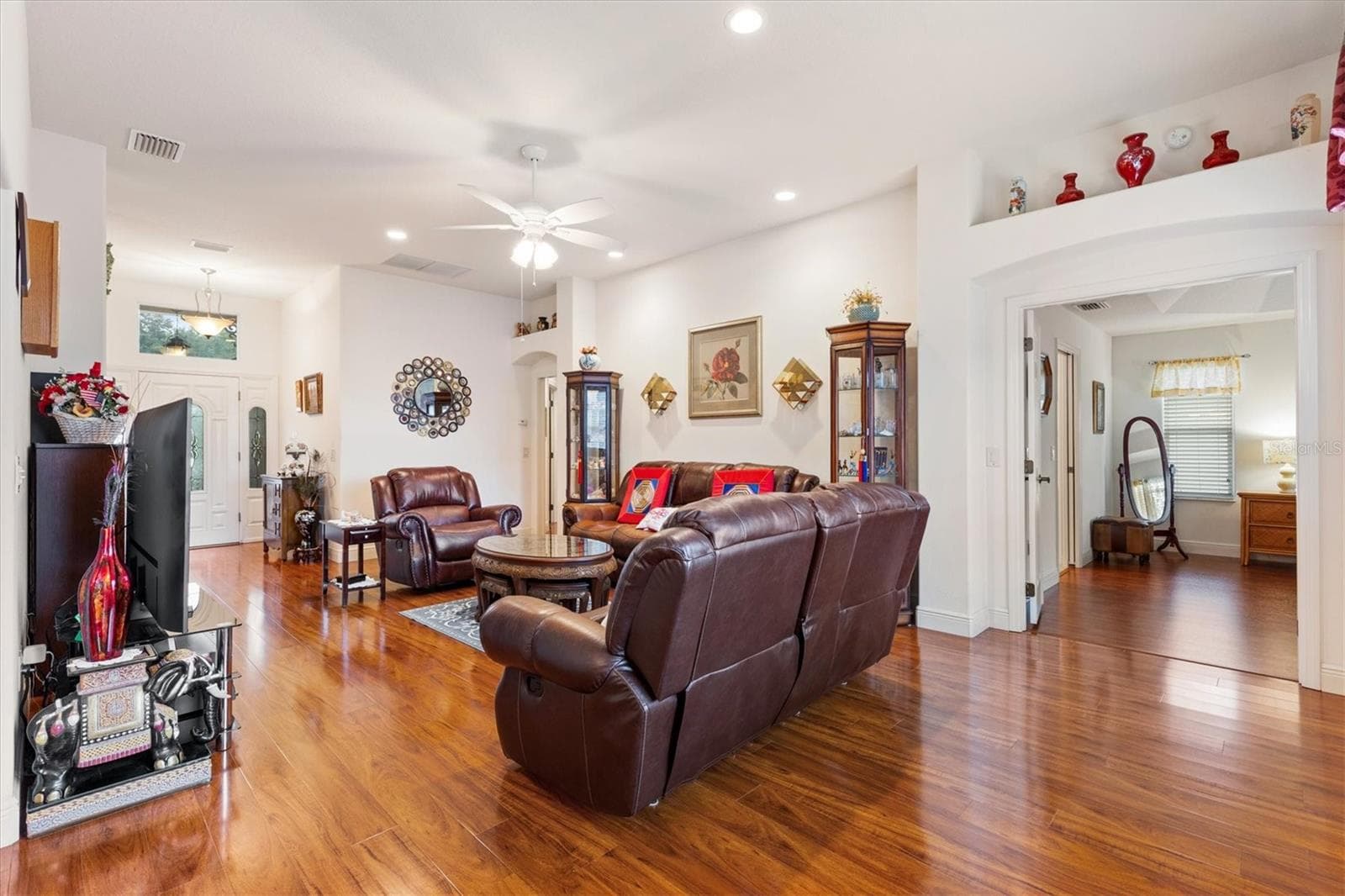 Single Family Residence at 1926 ELDRIDGE LOOP, THE VILLAGES, photo 7 of 38
