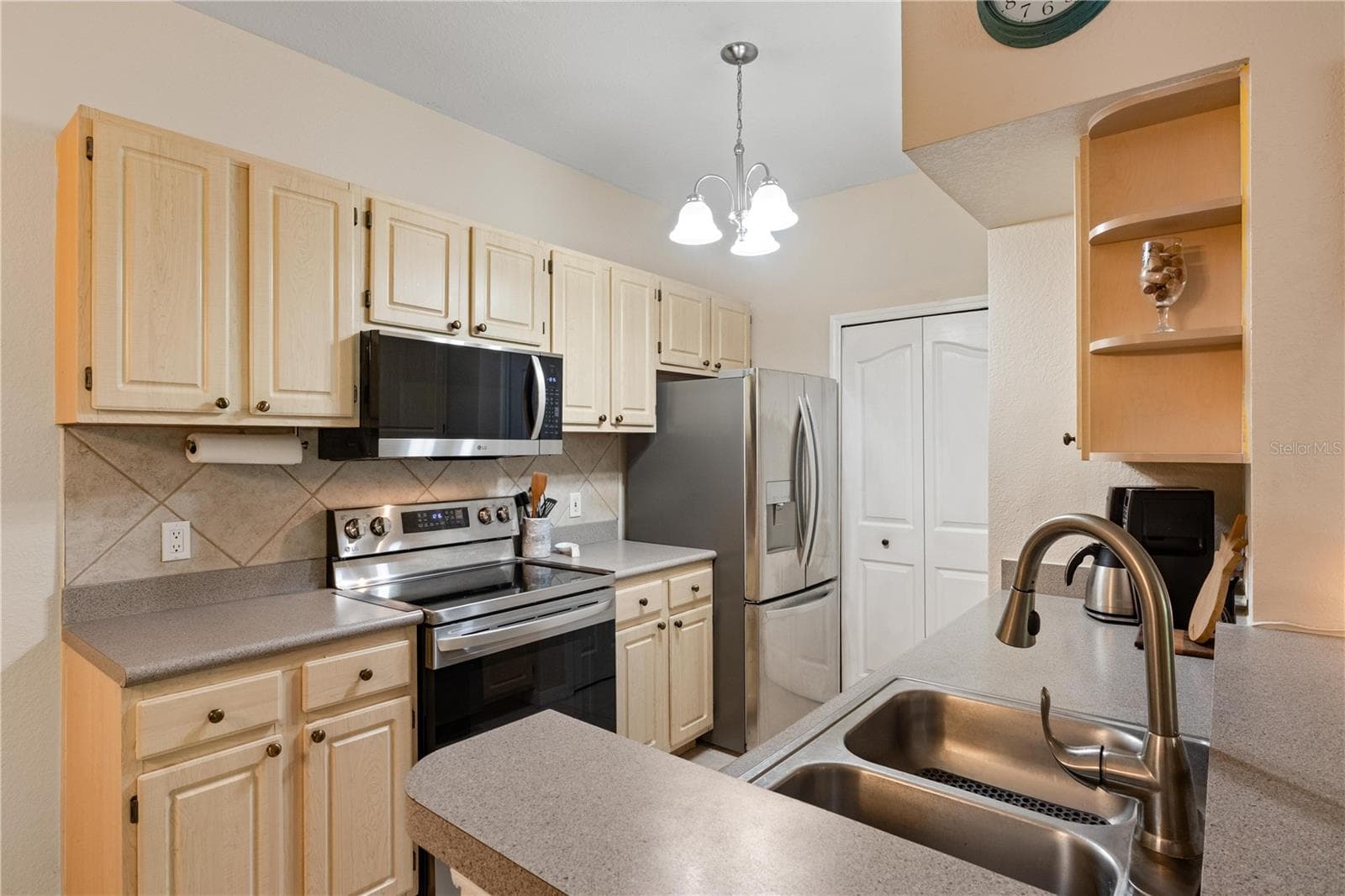 Condominium at 1275 LAKE SHADOW CIR #13107, MAITLAND, photo 2 of 29