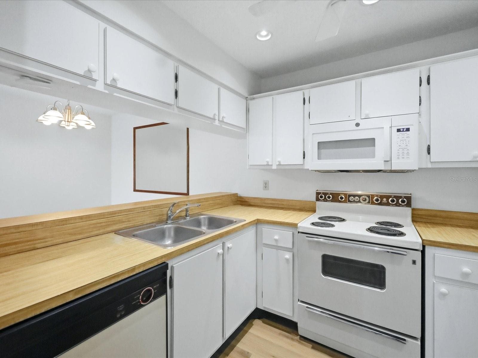 Condominium at 3269 BENEVA RD #203, SARASOTA, photo 32 of 76
