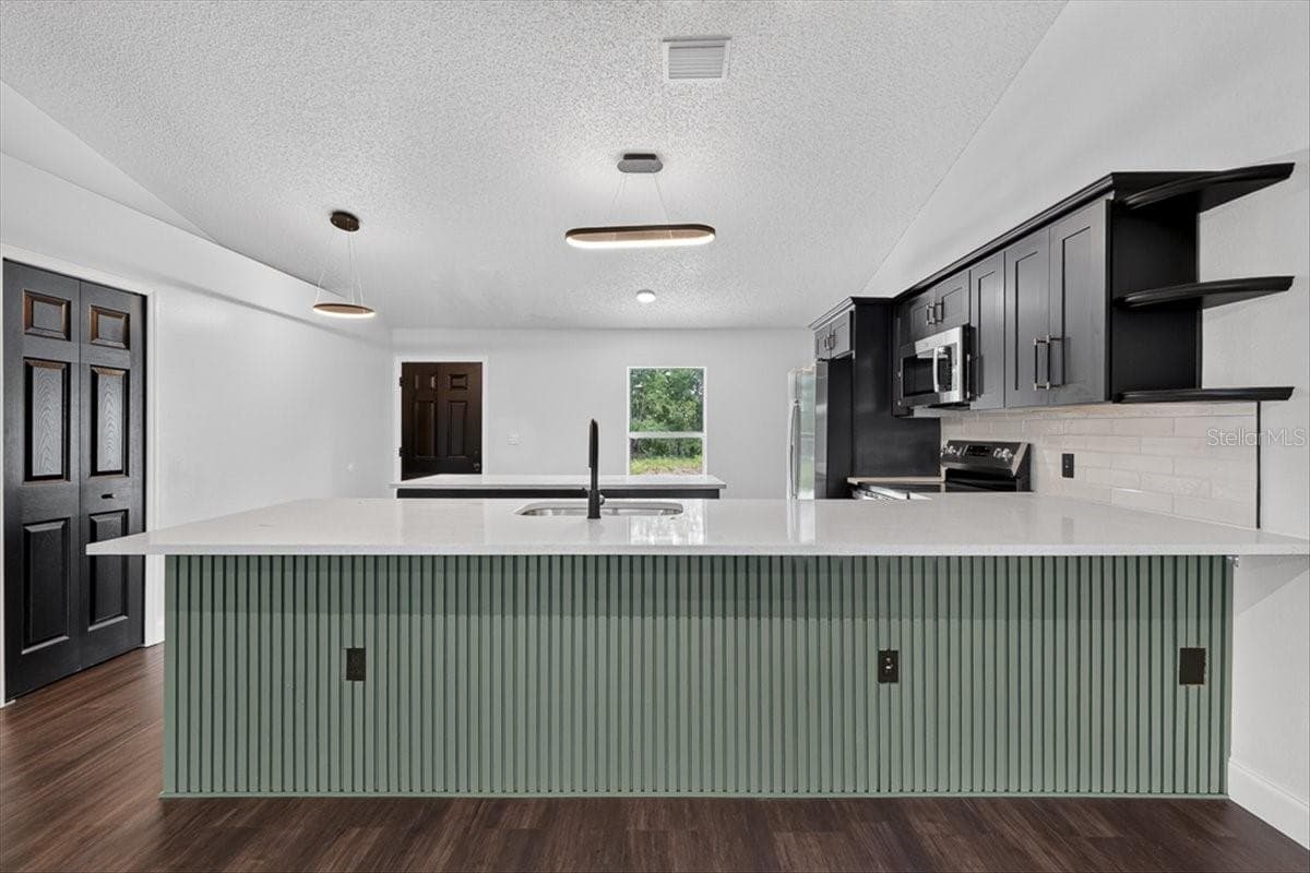 Single Family Residence at 8221 NORMANDY DR, WEEKI WACHEE, photo 9 of 40