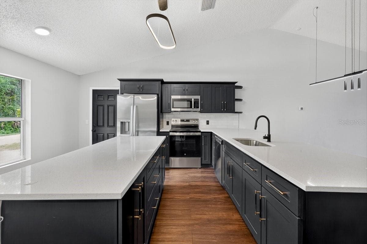 Single Family Residence at 8221 NORMANDY DR, WEEKI WACHEE, photo 12 of 40