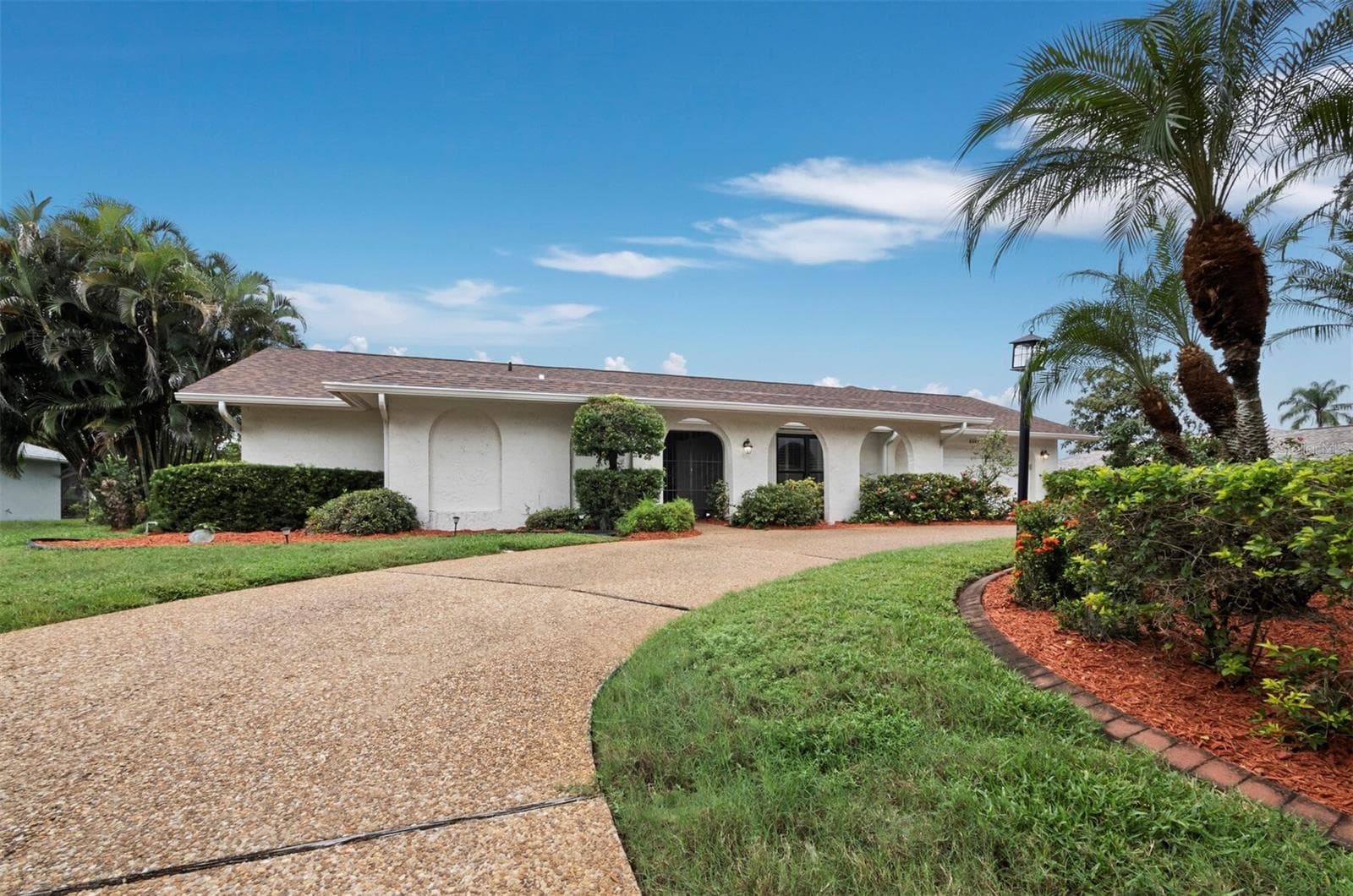 Single Family Residence at 6945 COUNTRY LAKES CIR, SARASOTA, photo 3 of 37