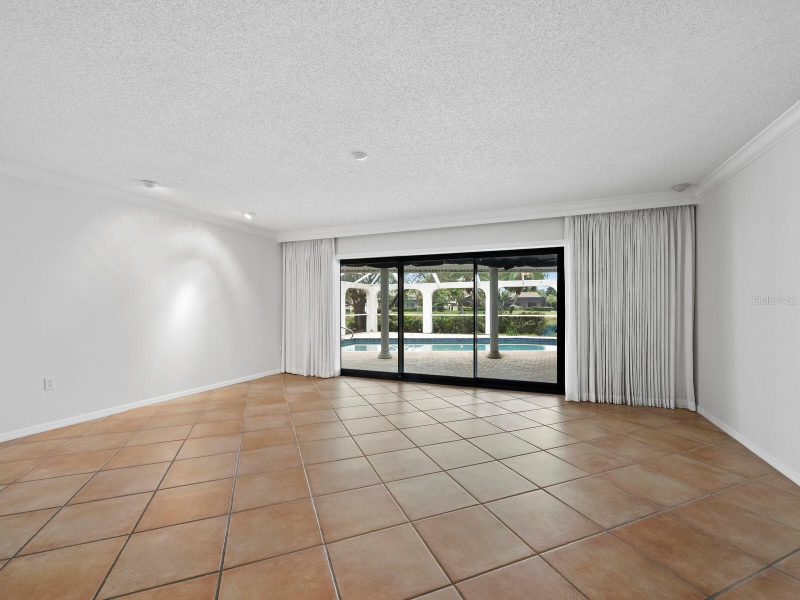 Single Family Residence at 6945 COUNTRY LAKES CIR, SARASOTA, photo 6 of 37
