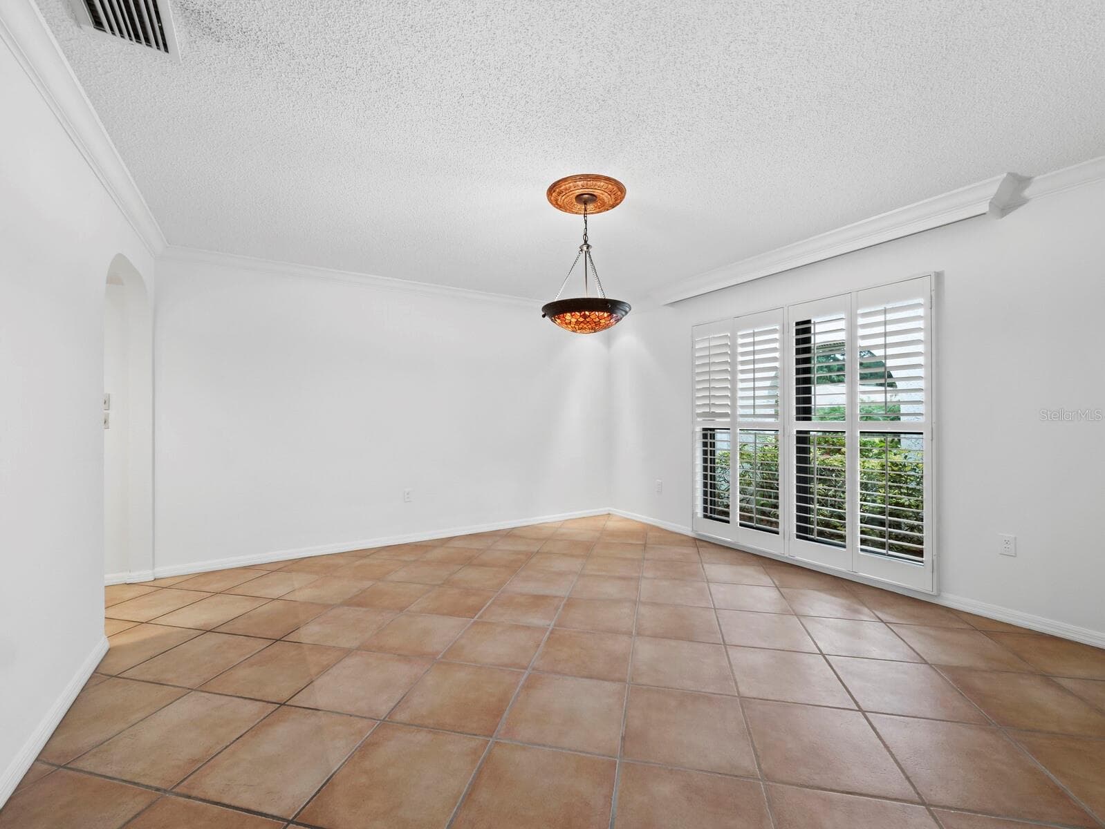 Single Family Residence at 6945 COUNTRY LAKES CIR, SARASOTA, photo 9 of 37