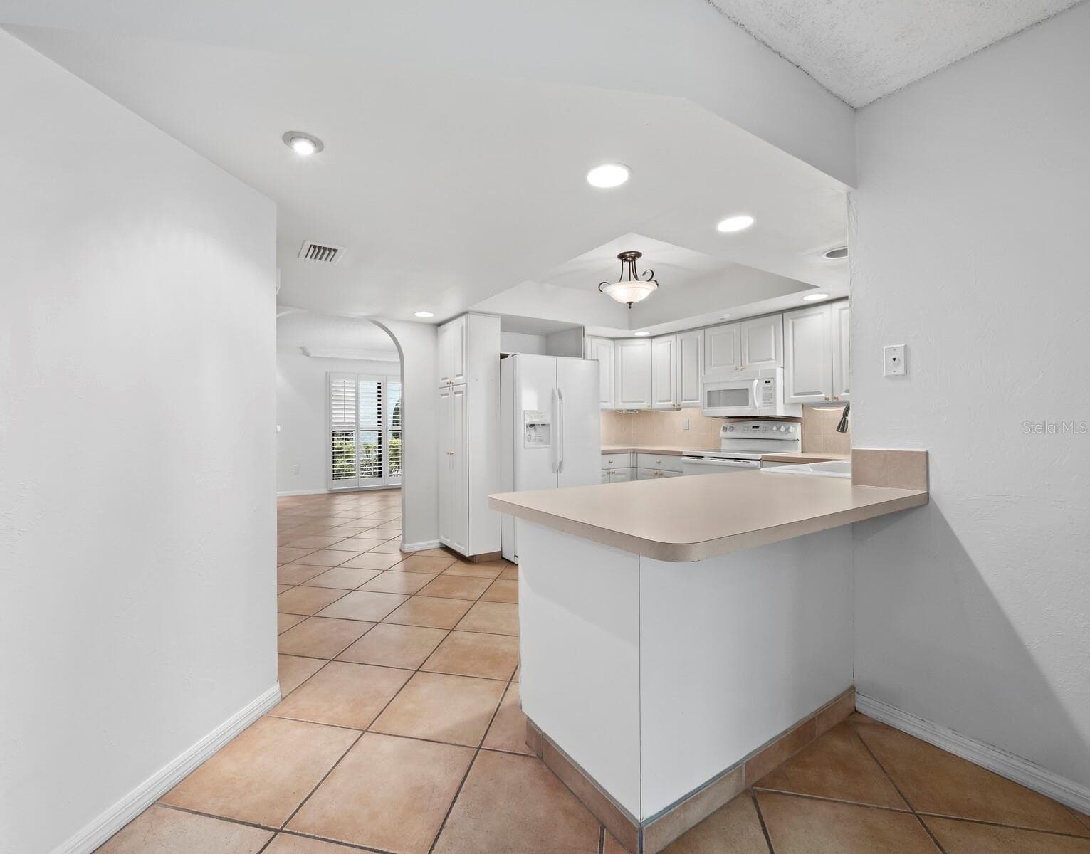 Single Family Residence at 6945 COUNTRY LAKES CIR, SARASOTA, photo 10 of 37