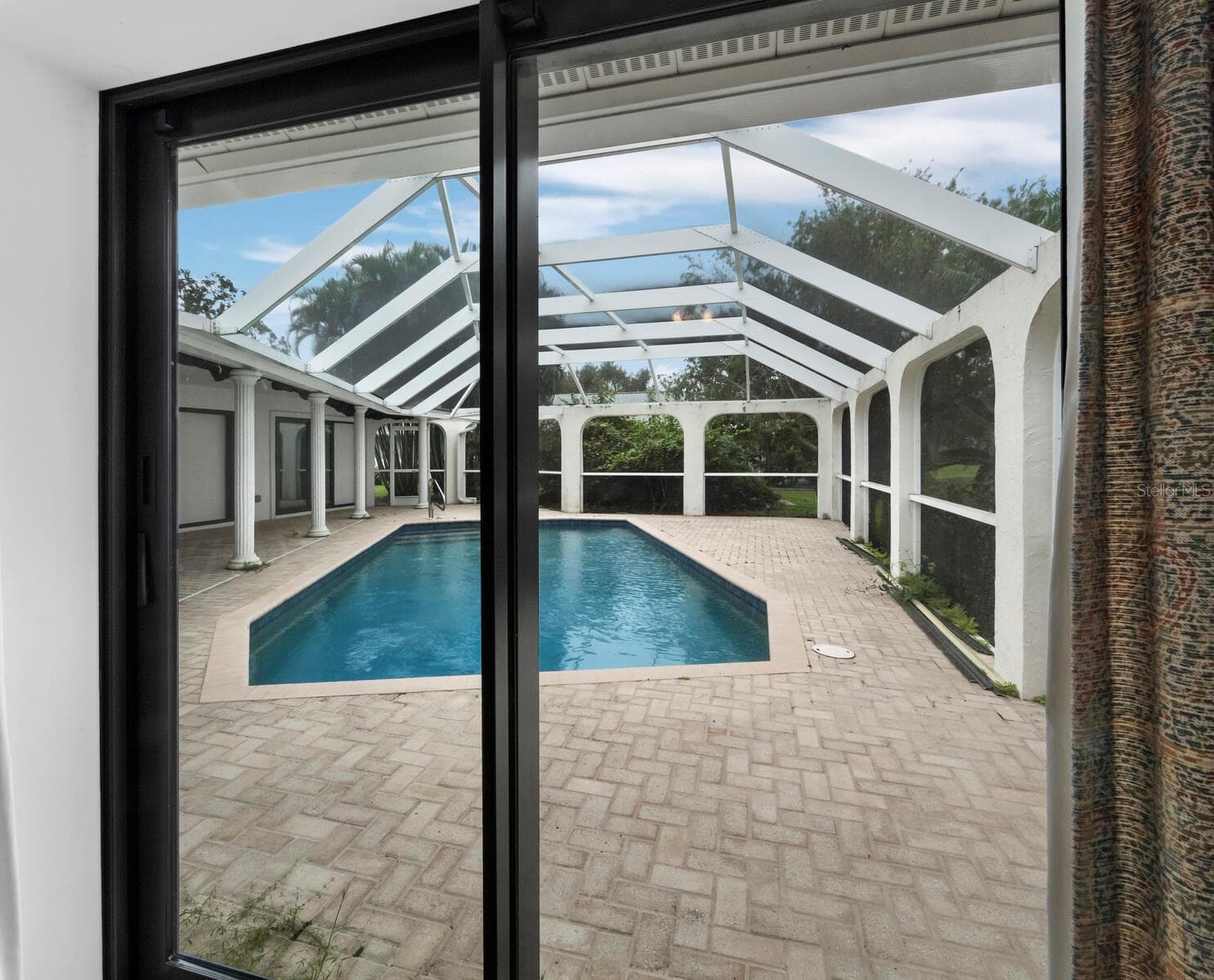 Single Family Residence at 6945 COUNTRY LAKES CIR, SARASOTA, photo 19 of 37