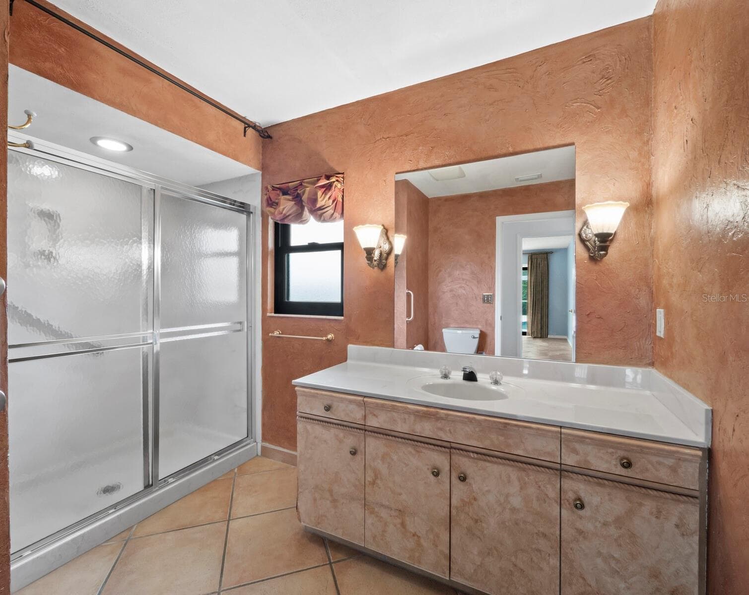 Single Family Residence at 6945 COUNTRY LAKES CIR, SARASOTA, photo 20 of 37