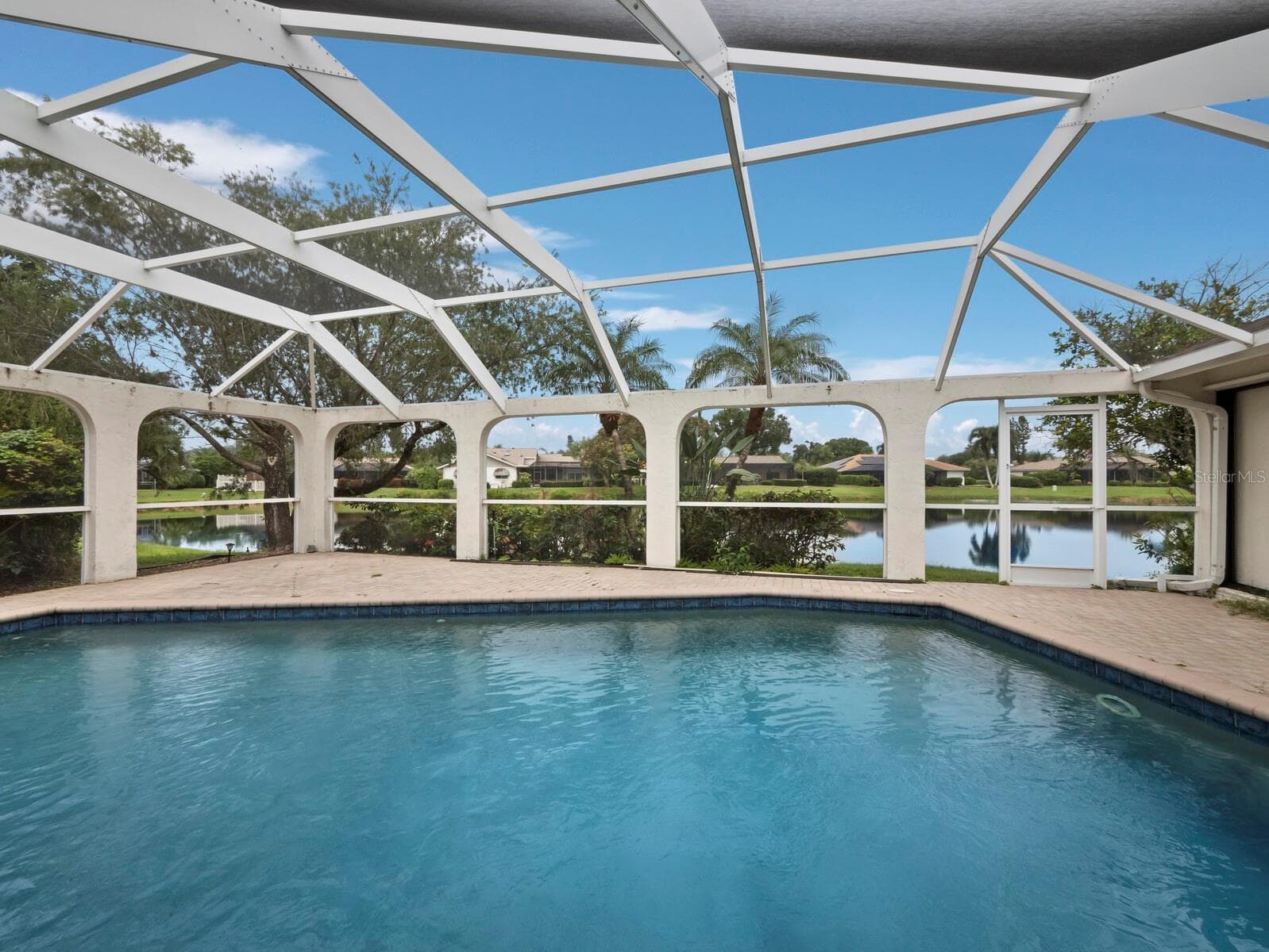 Single Family Residence at 6945 COUNTRY LAKES CIR, SARASOTA, photo 32 of 37