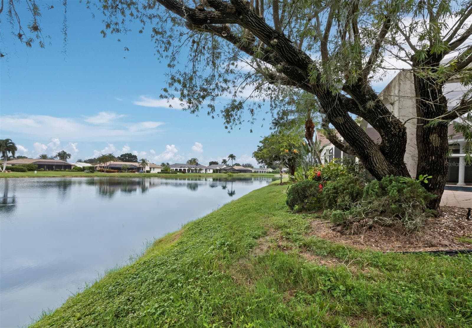 Single Family Residence at 6945 COUNTRY LAKES CIR, SARASOTA, photo 35 of 37