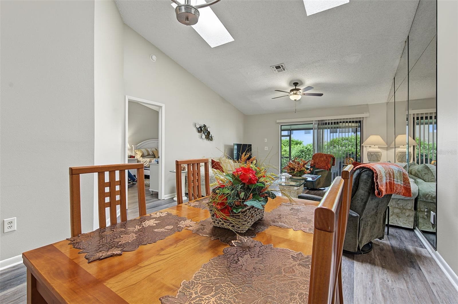 Dining area off the Kitchen - 2771 SUMMERDALE DR #7, CLEARWATER