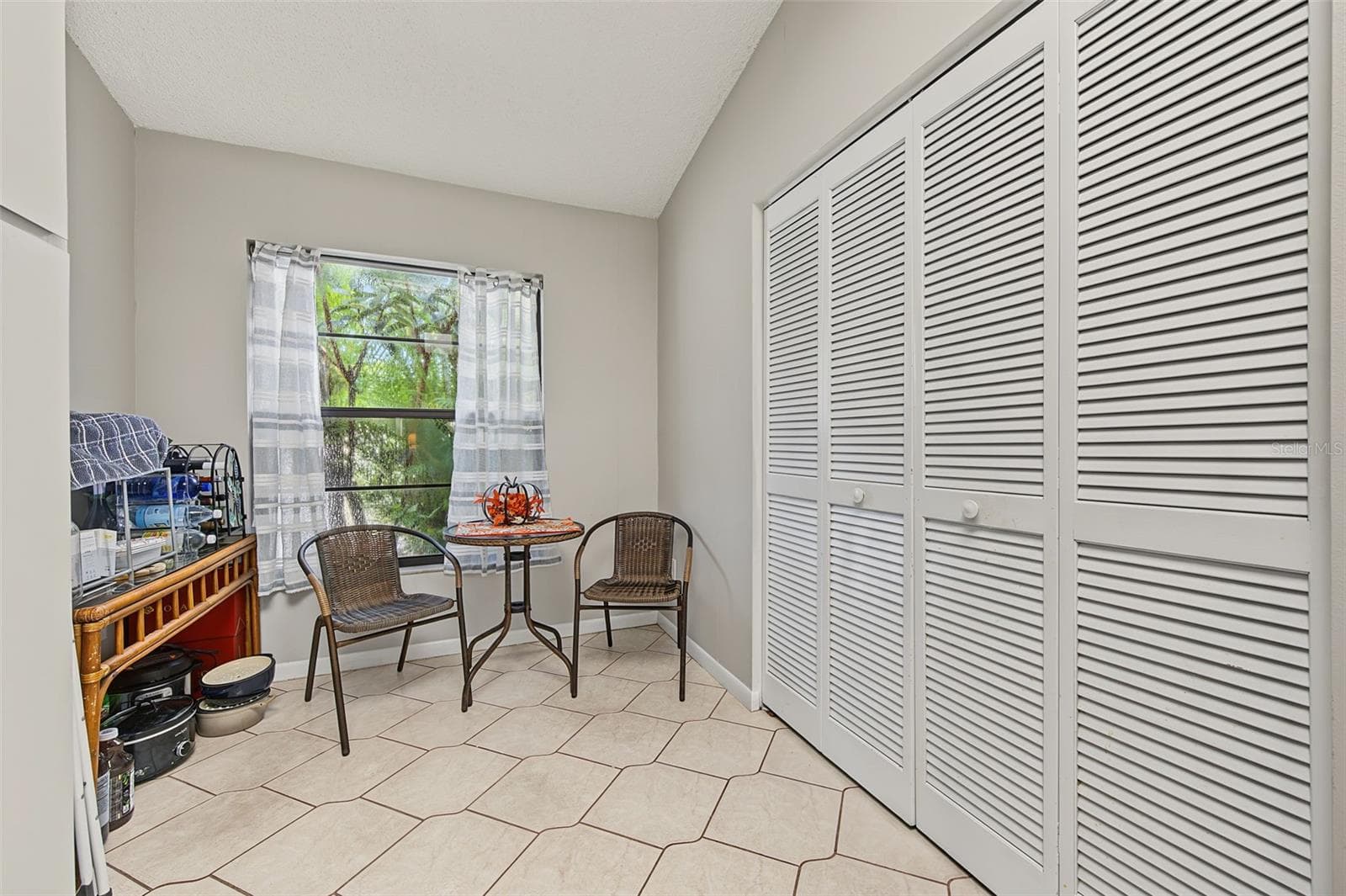 Eat-in Dining area in the Kitchen - Cozy! - 2771 SUMMERDALE DR #7, CLEARWATER