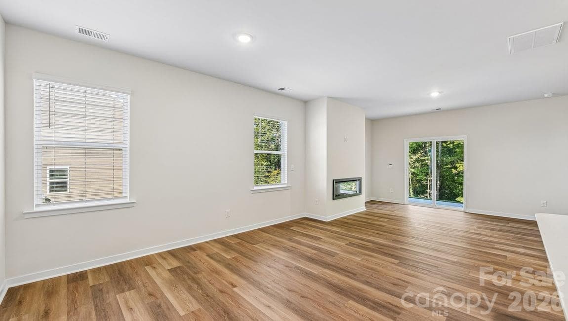 Single Family Residence at Newton, photo 10 of 63