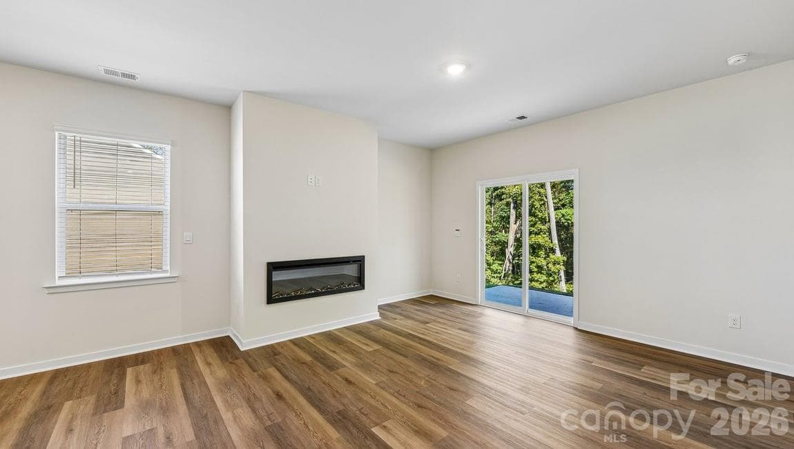 Single Family Residence at Newton, photo 12 of 63