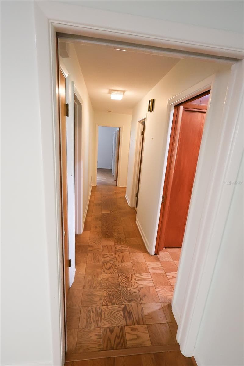 Single Family Residence at 1020 W LAKE HAMILTON DR, WINTER HAVEN, photo 26 of 56