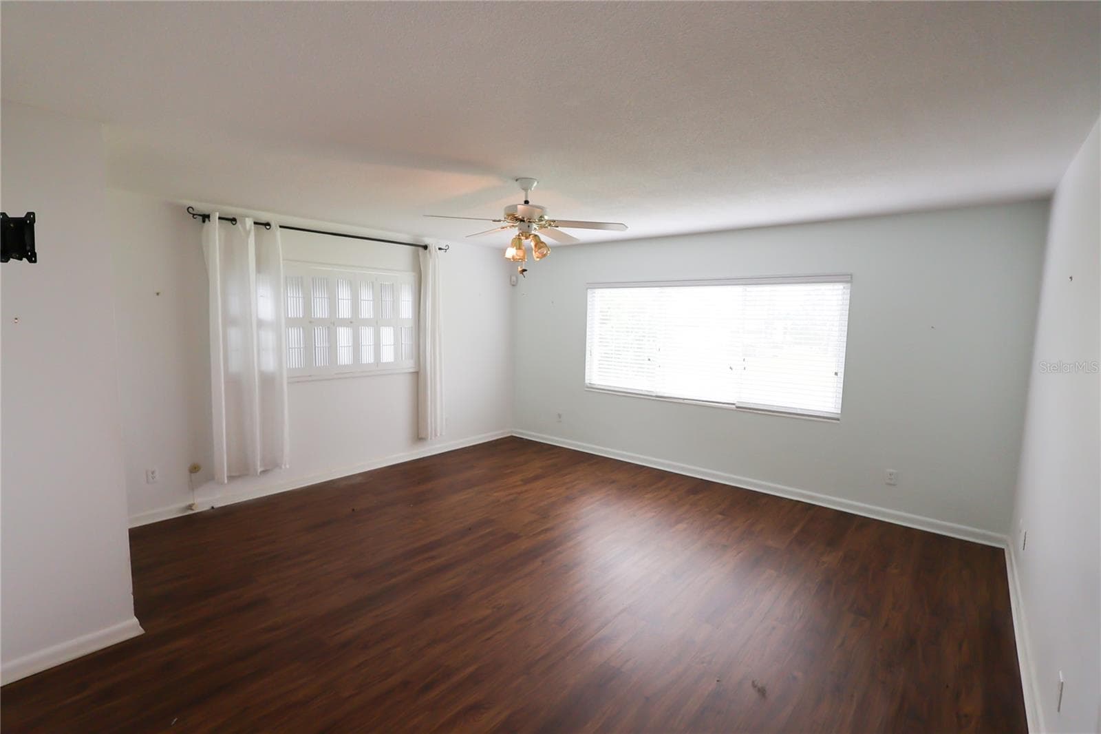 Single Family Residence at 1020 W LAKE HAMILTON DR, WINTER HAVEN, photo 34 of 56
