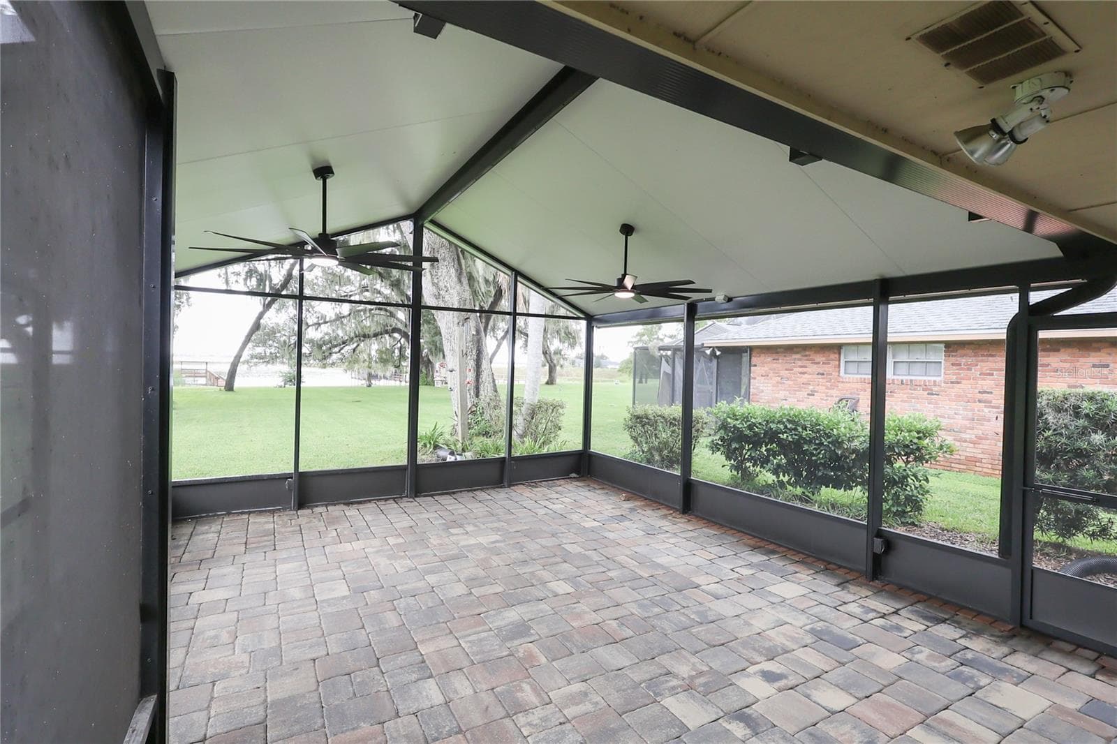 Single Family Residence at 1020 W LAKE HAMILTON DR, WINTER HAVEN, photo 48 of 56