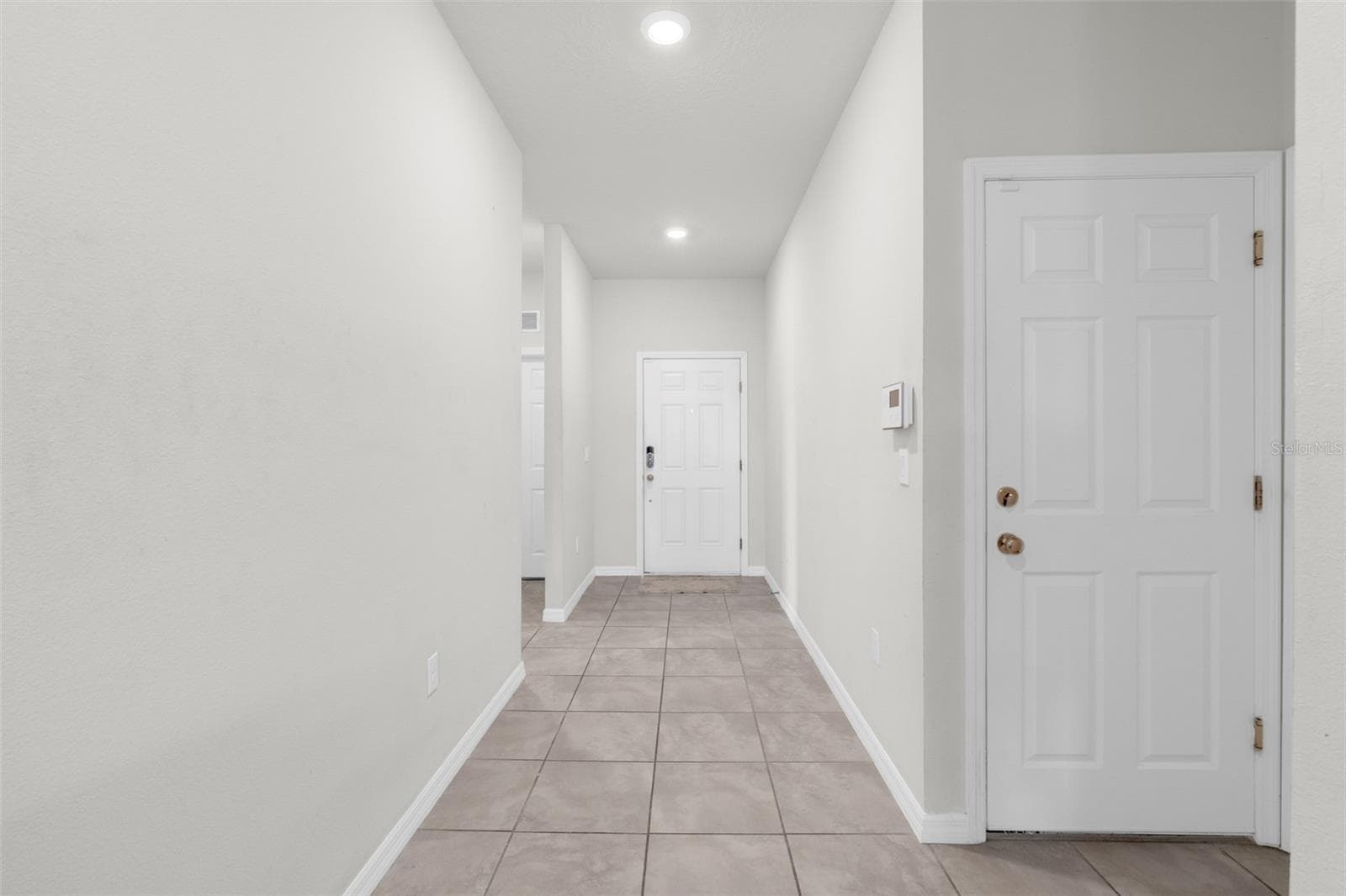 Single Family Residence at 272 CITRUS ISLE LOOP, DAVENPORT, photo 6 of 27