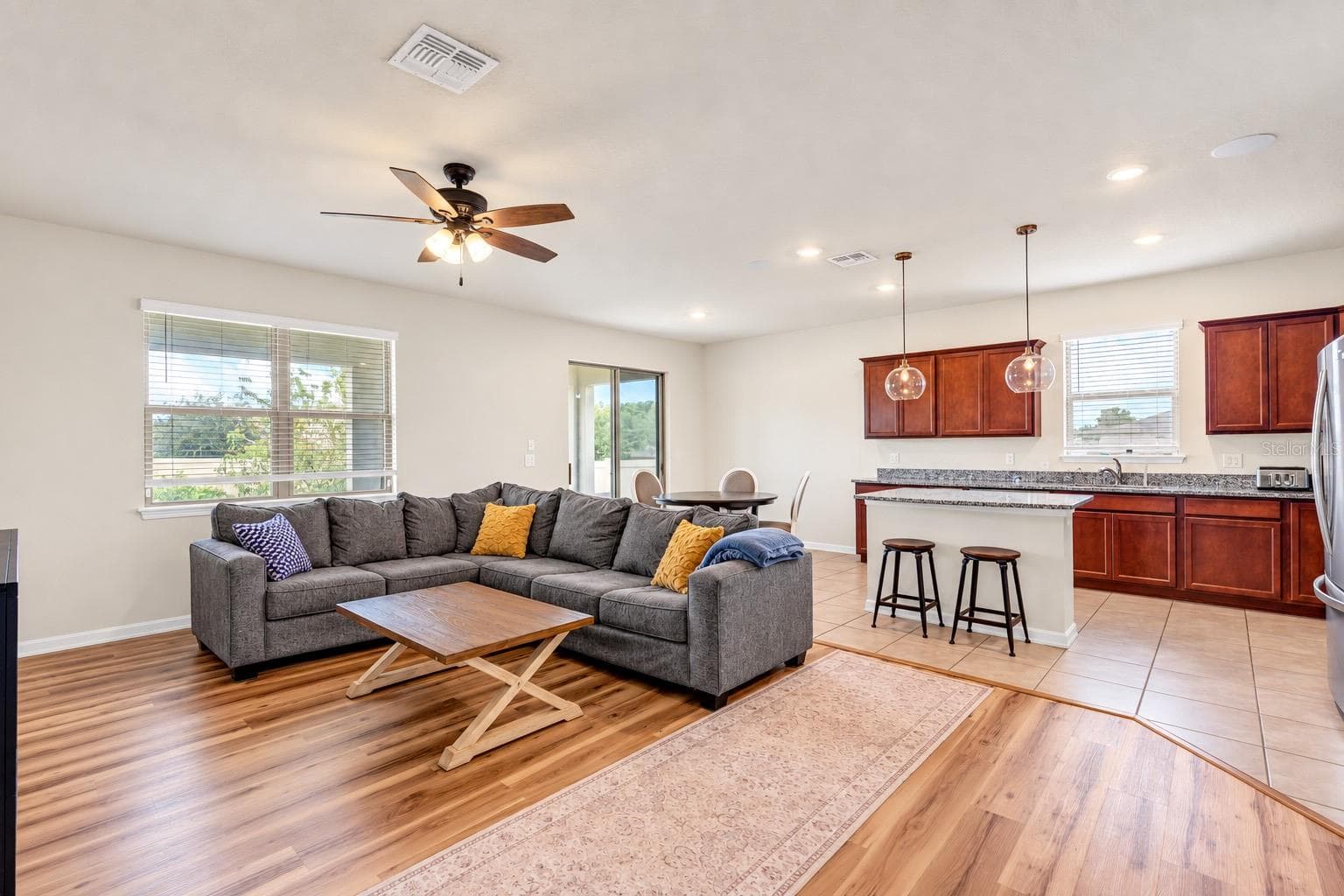 Single Family Residence at 272 CITRUS ISLE LOOP, DAVENPORT, photo 7 of 27