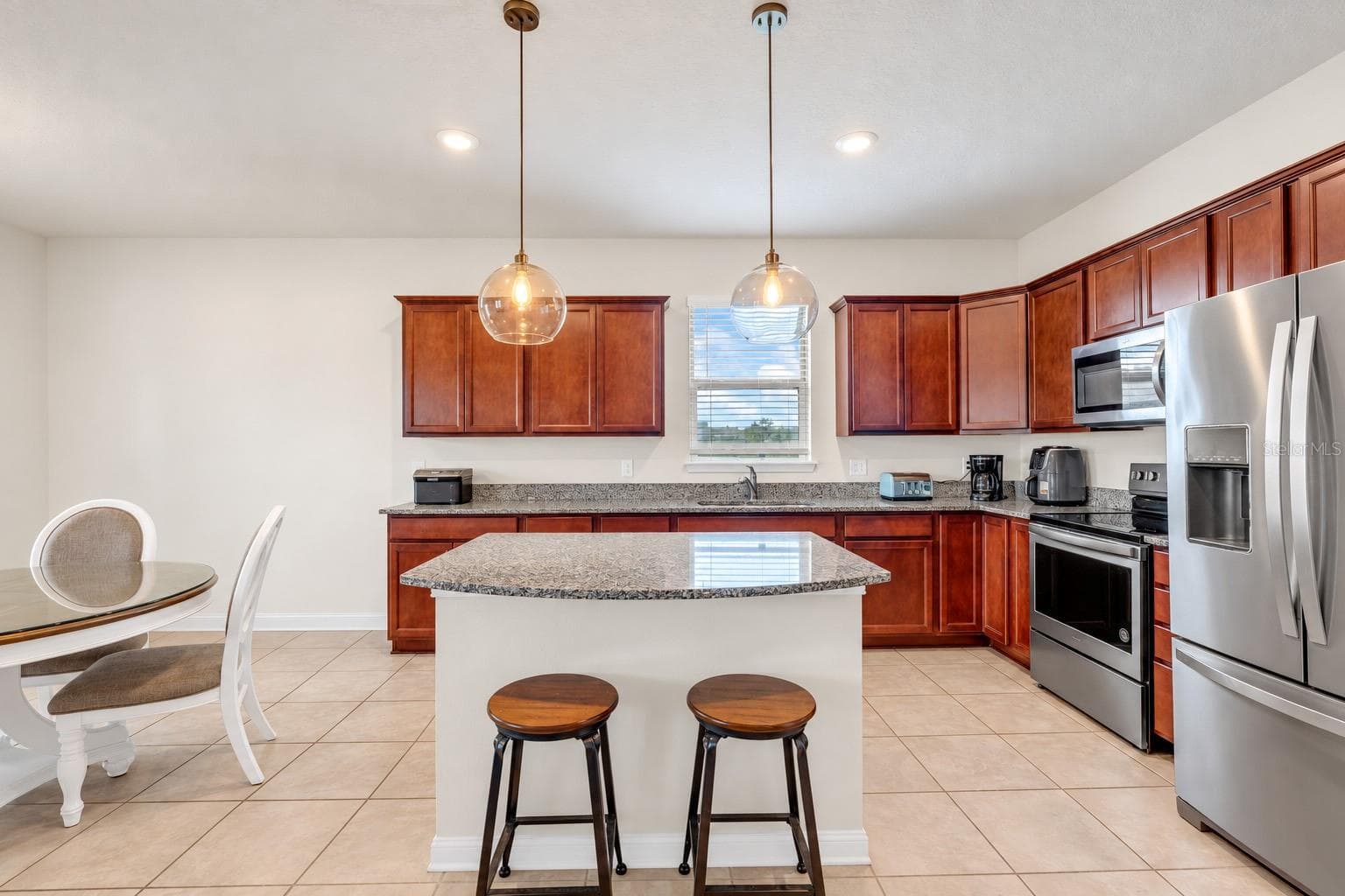 Single Family Residence at 272 CITRUS ISLE LOOP, DAVENPORT, photo 8 of 27