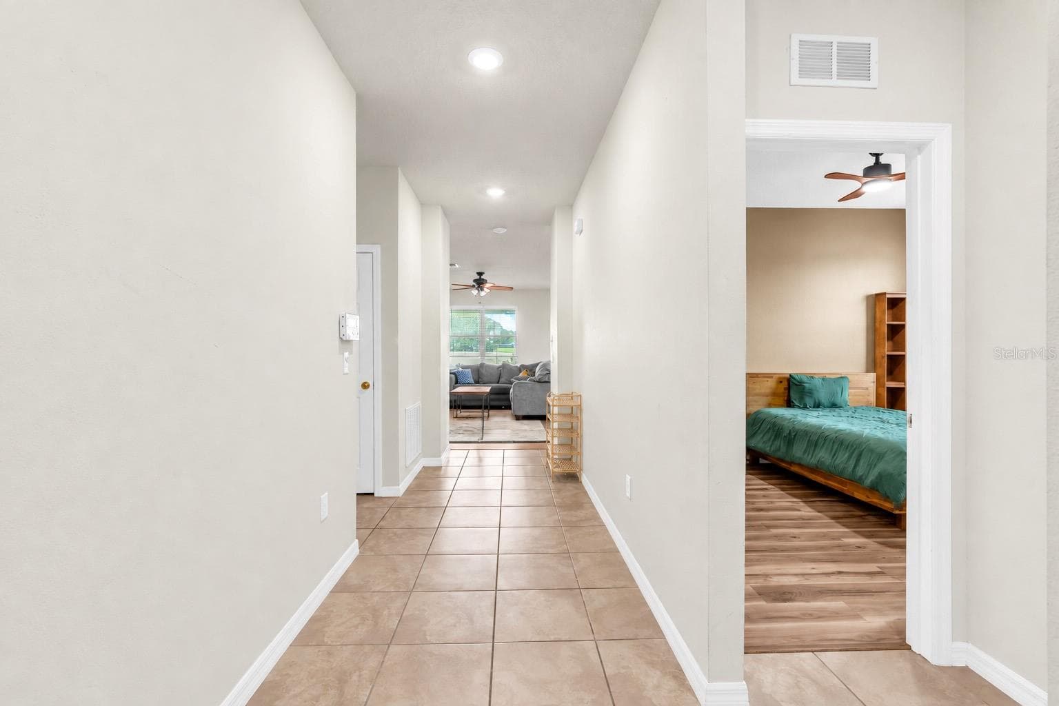 wall to guest beds - 272 CITRUS ISLE LOOP, DAVENPORT