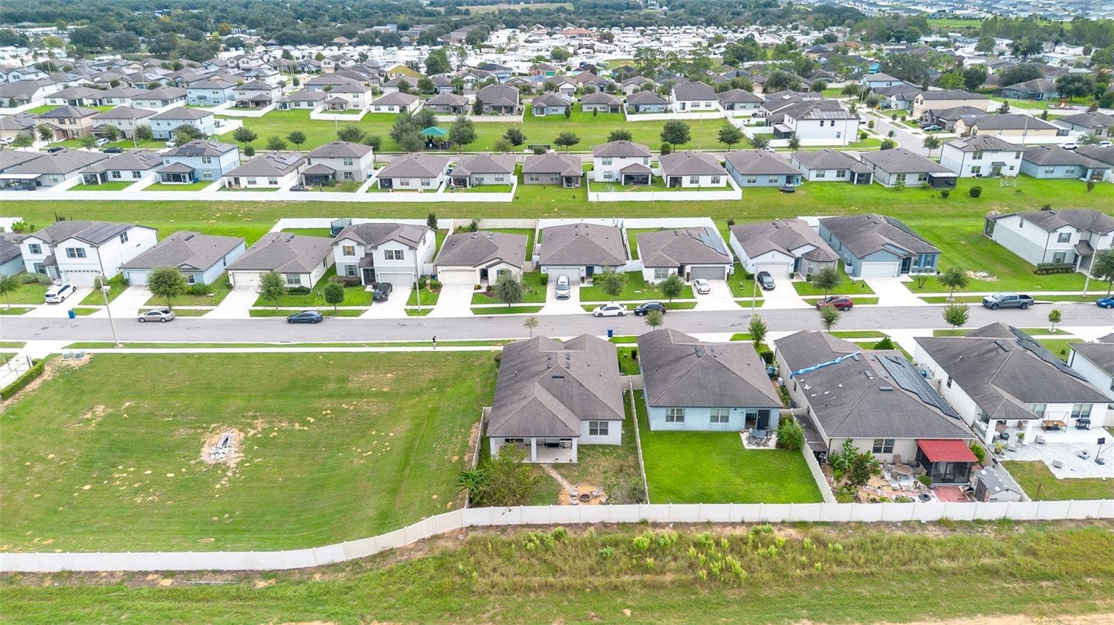 Single Family Residence at 272 CITRUS ISLE LOOP, DAVENPORT, photo 26 of 27