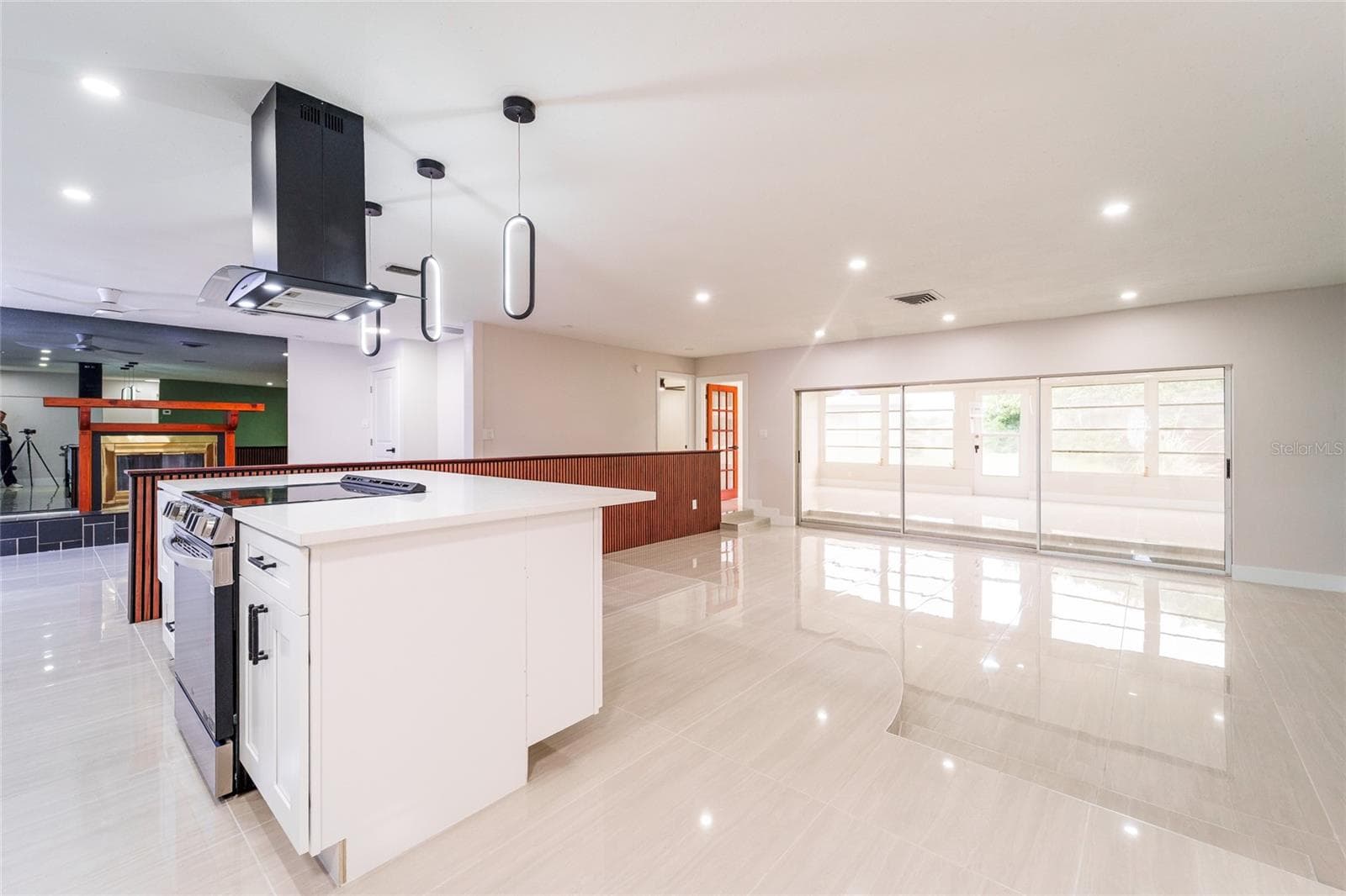 Single Family Residence at 1149 S CYPRESS POINT DR, VENICE, photo 19 of 88