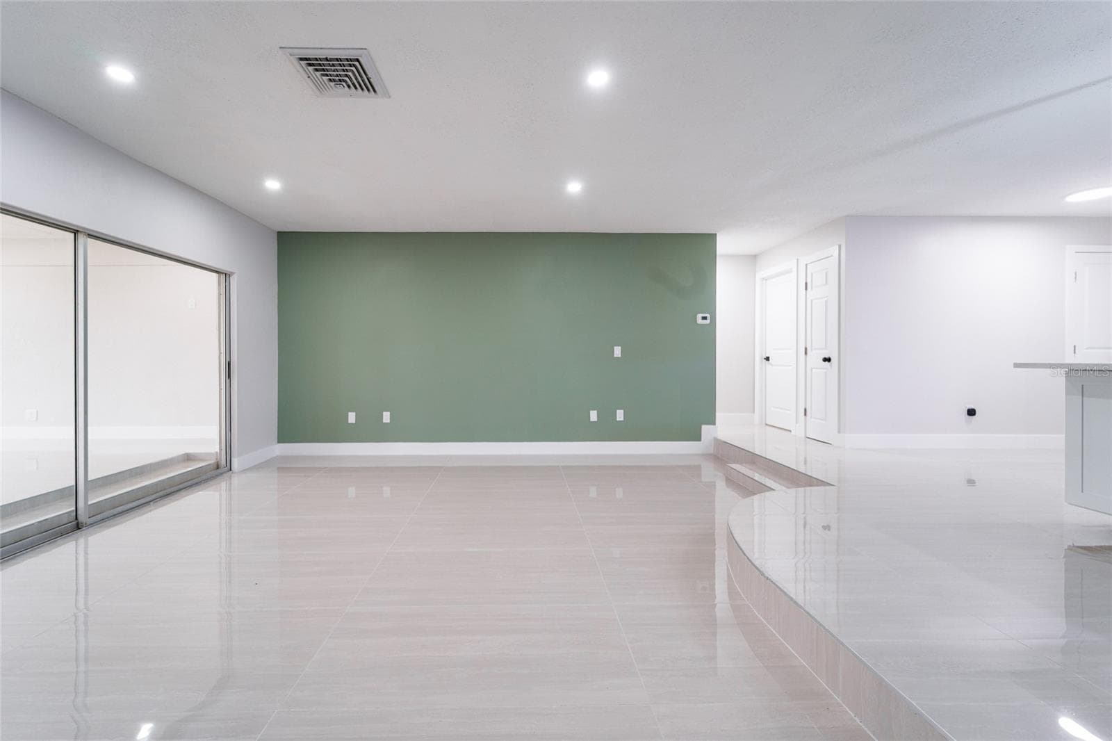 Single Family Residence at 1149 S CYPRESS POINT DR, VENICE, photo 21 of 88
