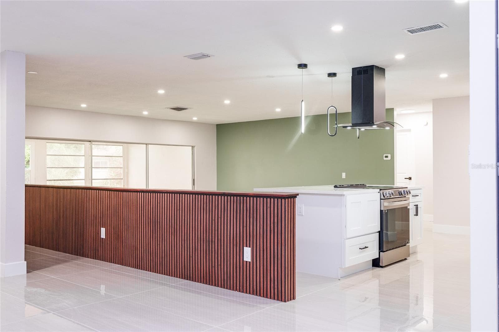 Single Family Residence at 1149 S CYPRESS POINT DR, VENICE, photo 31 of 88