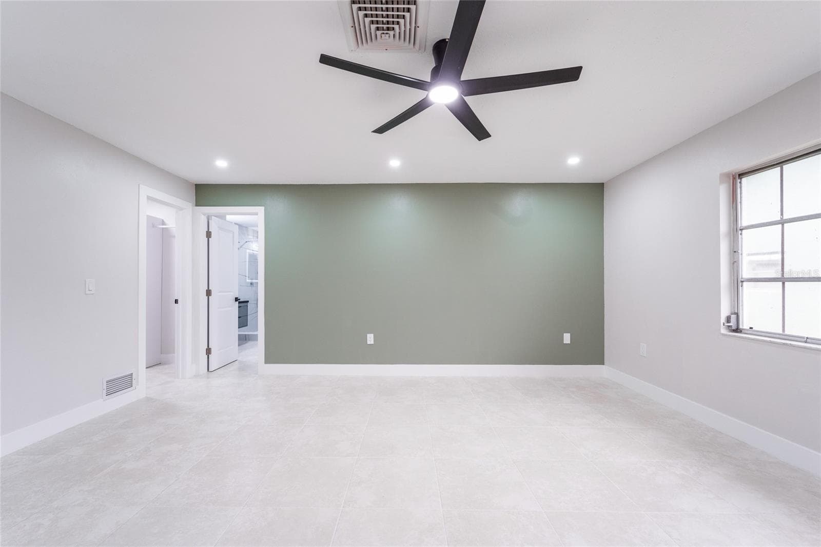 Single Family Residence at 1149 S CYPRESS POINT DR, VENICE, photo 47 of 88