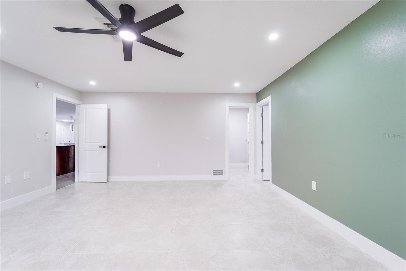 Single Family Residence at 1149 S CYPRESS POINT DR, VENICE, photo 49 of 88