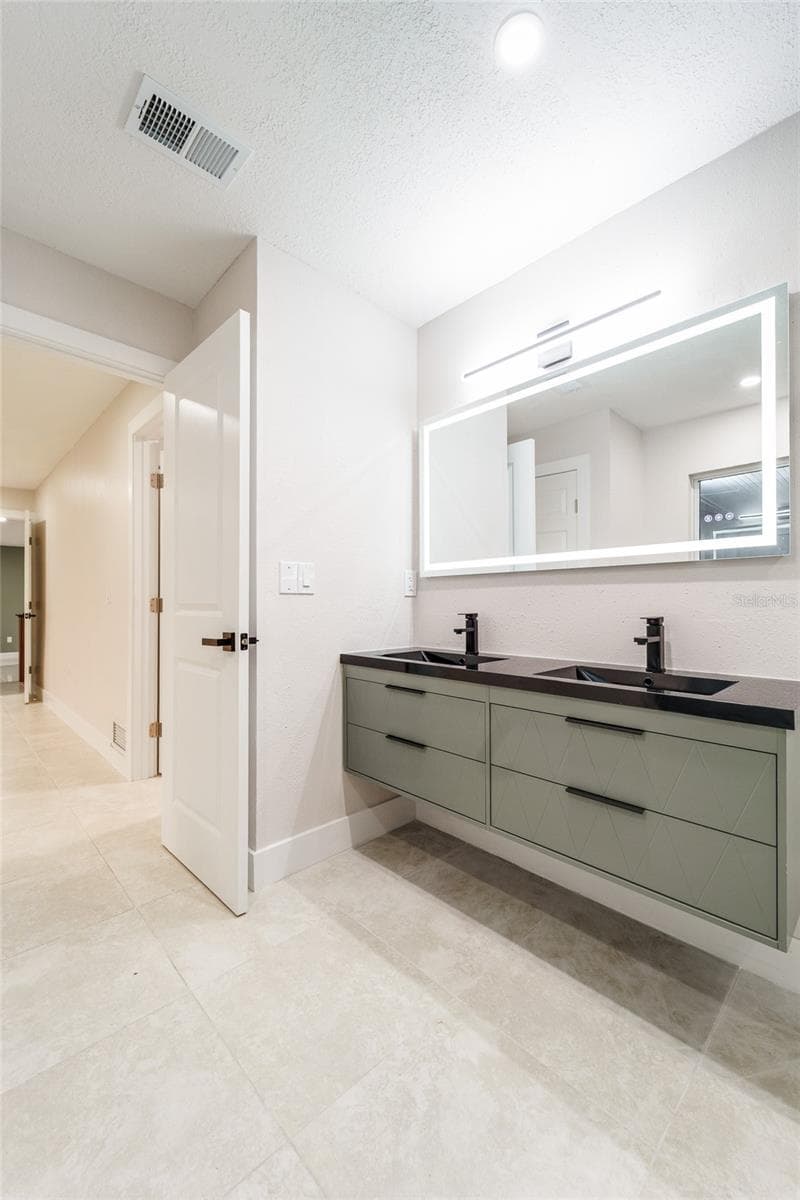 Single Family Residence at 1149 S CYPRESS POINT DR, VENICE, photo 58 of 88
