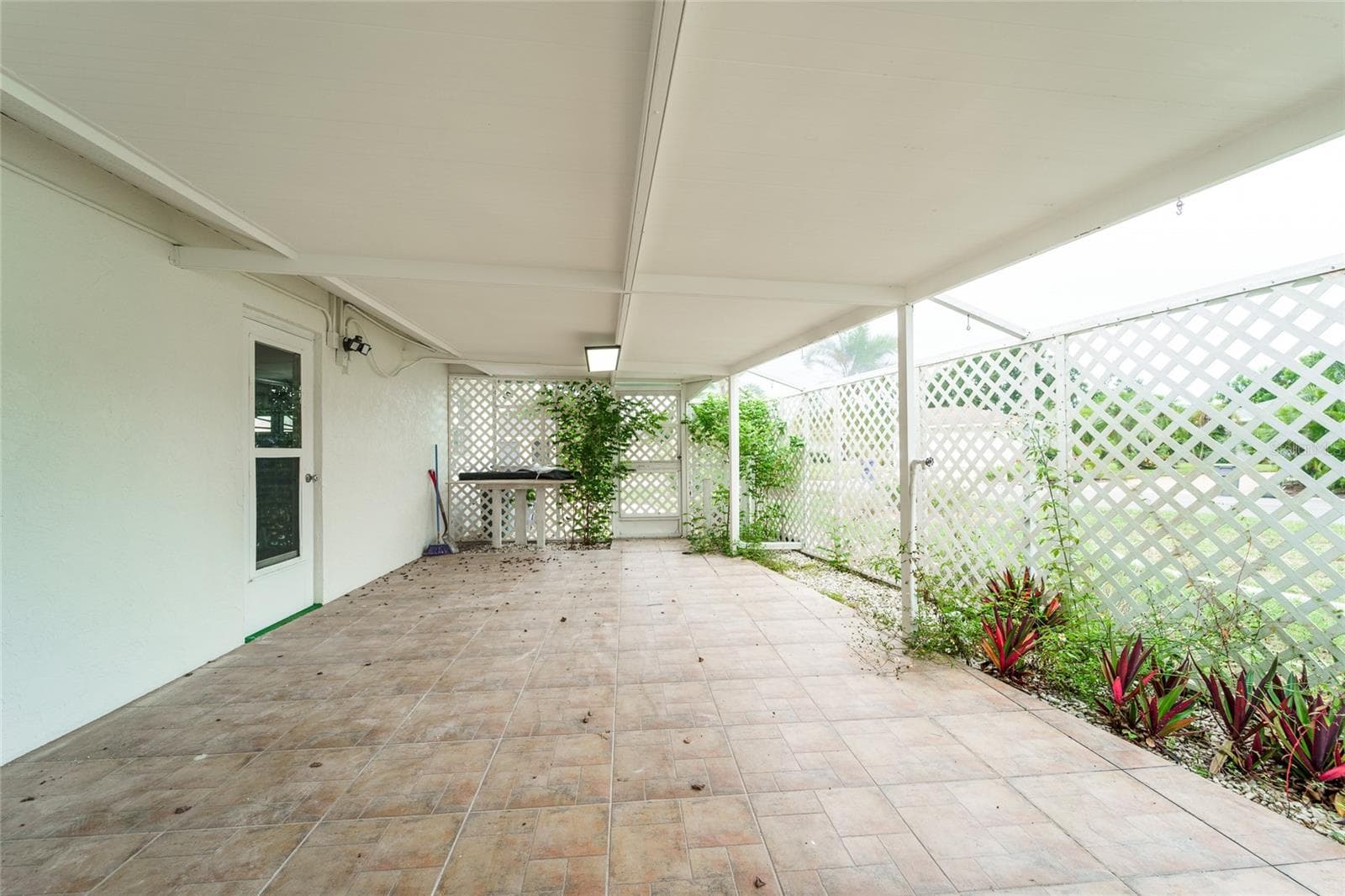 Single Family Residence at 1149 S CYPRESS POINT DR, VENICE, photo 64 of 88
