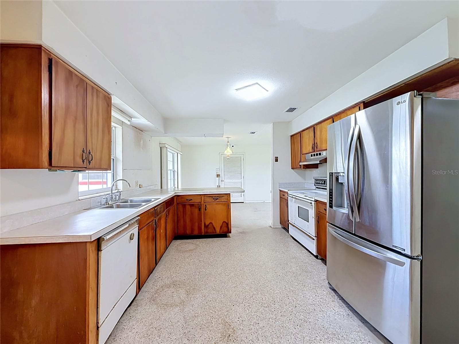 Kitchen - 15150 COLLEY DR, TAVARES