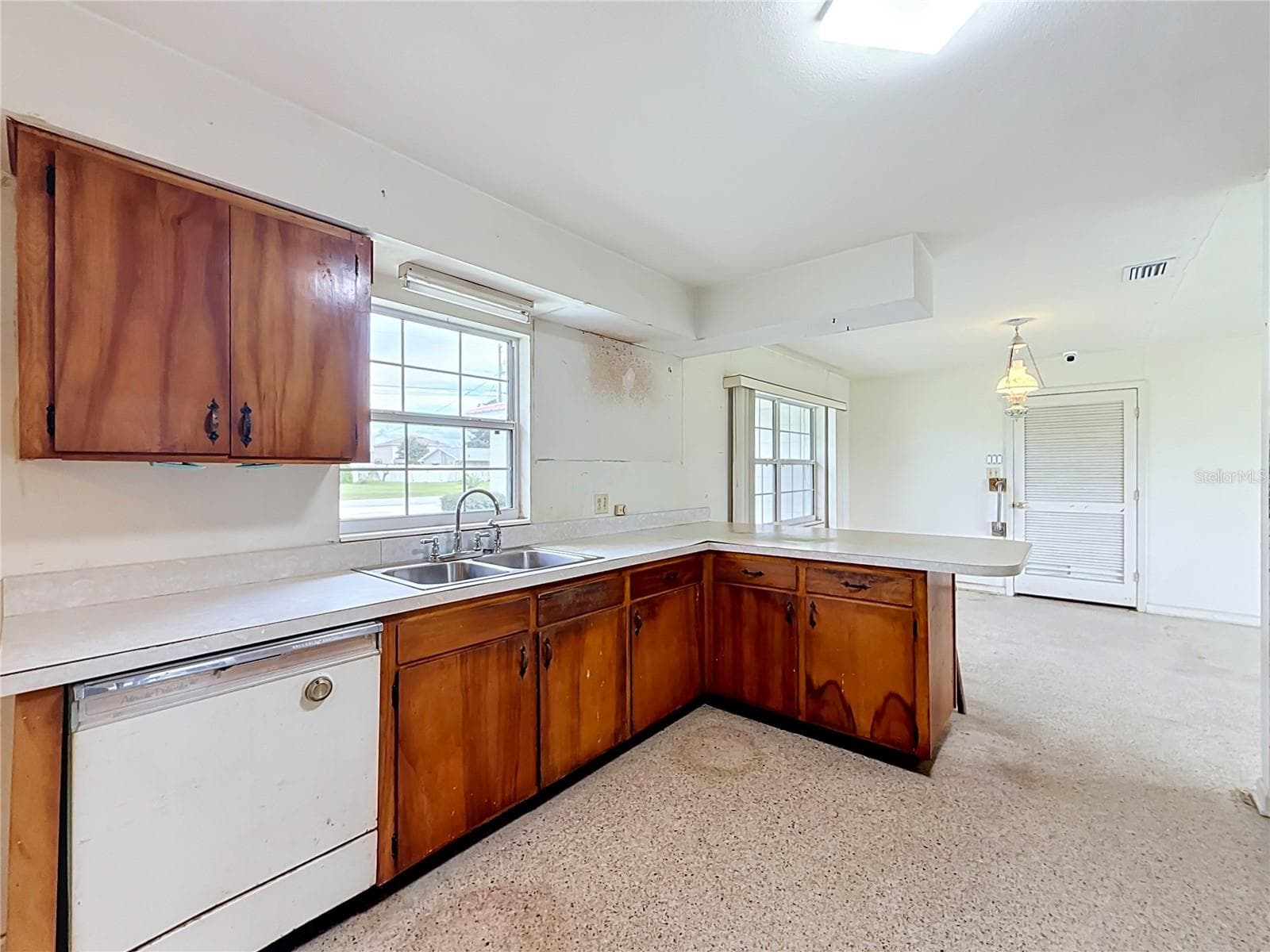 Kitchen - 15150 COLLEY DR, TAVARES