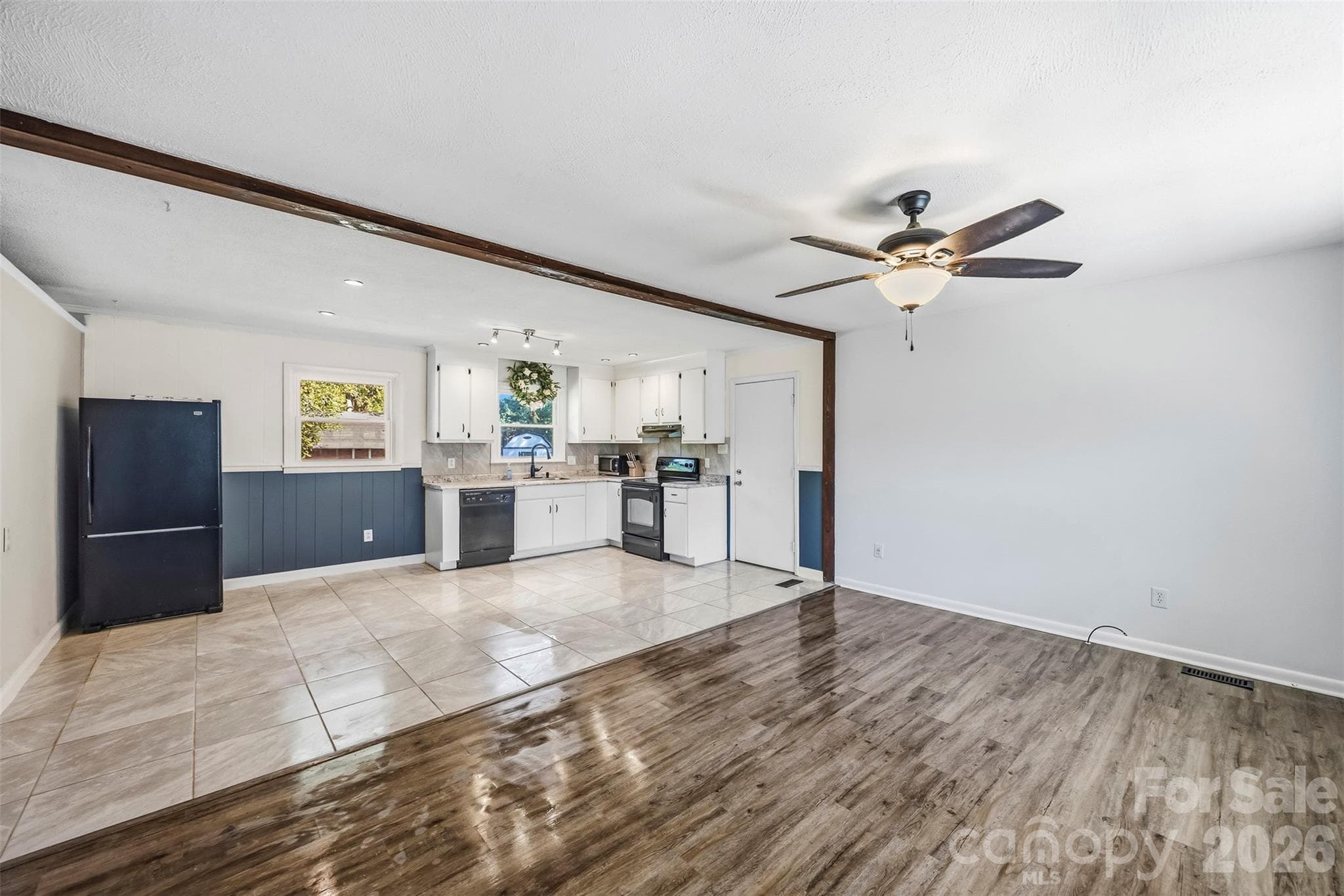 Single Family Residence at 125 Longfield Drive, Mooresville, photo 5 of 35