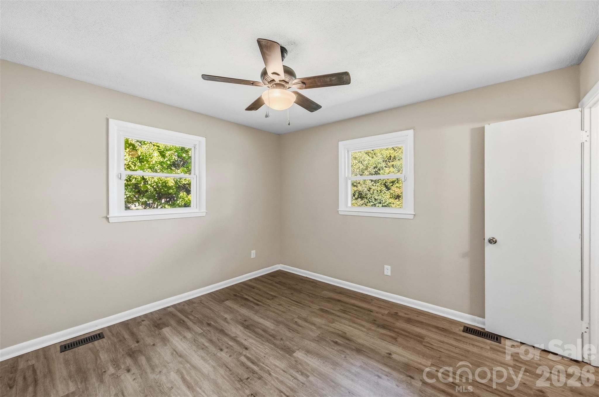 Single Family Residence at 125 Longfield Drive, Mooresville, photo 15 of 35