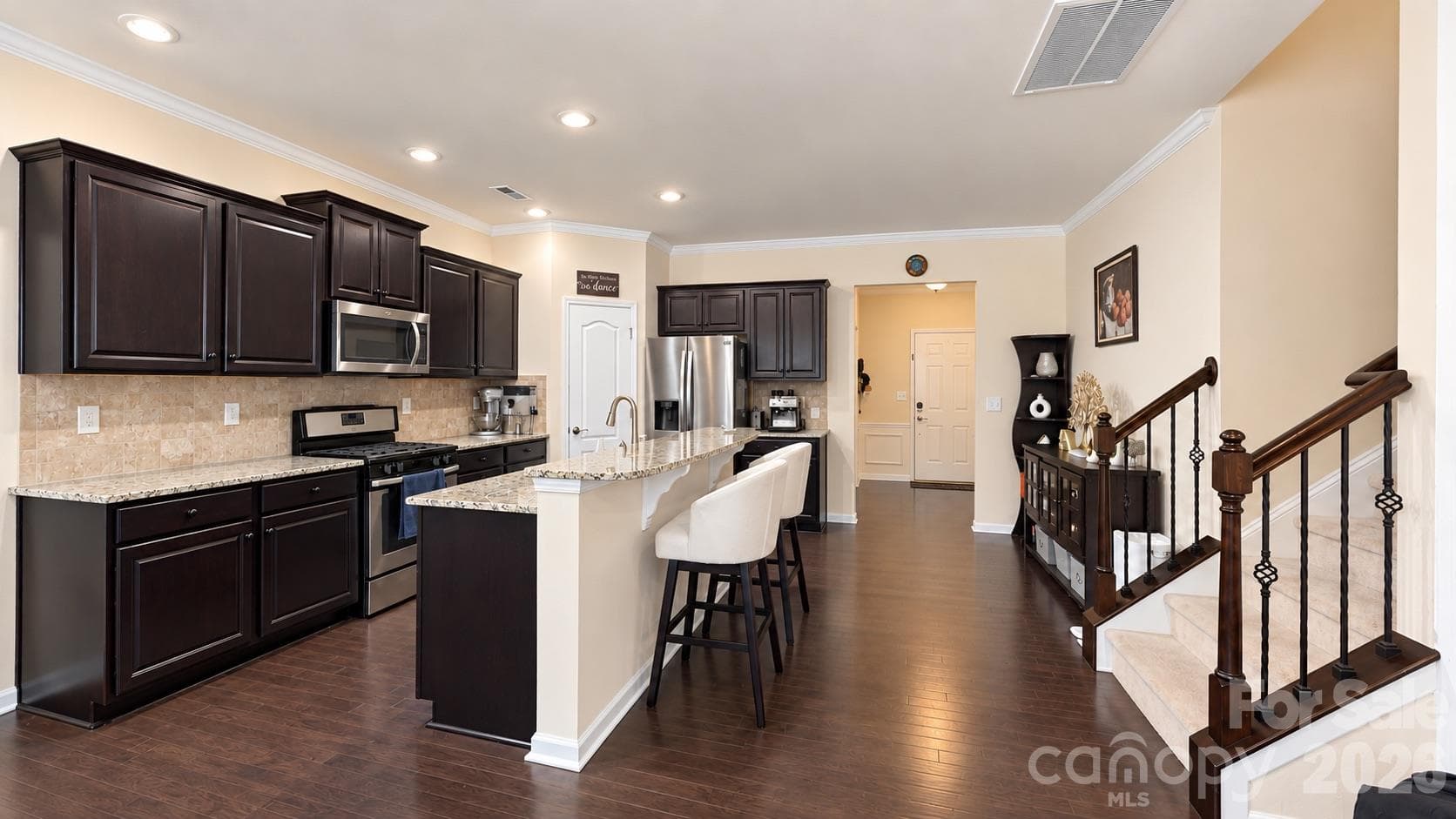 Single Family Residence at 239 Keating Place Drive, Fort Mill, photo 11 of 48