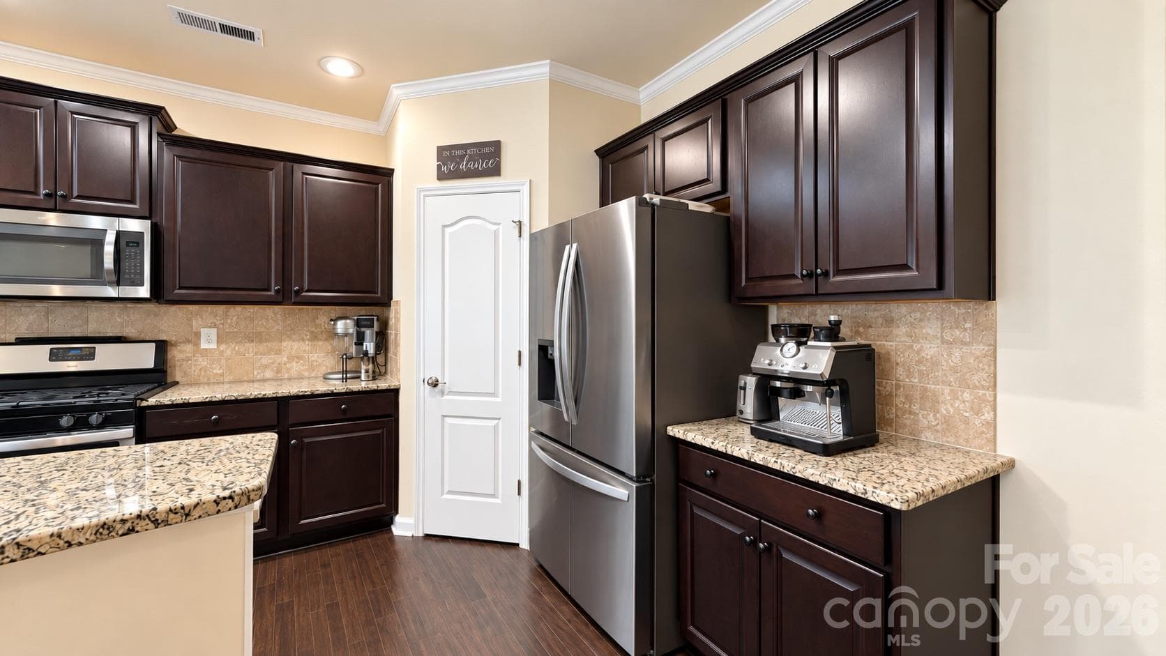 Single Family Residence at 239 Keating Place Drive, Fort Mill, photo 14 of 48