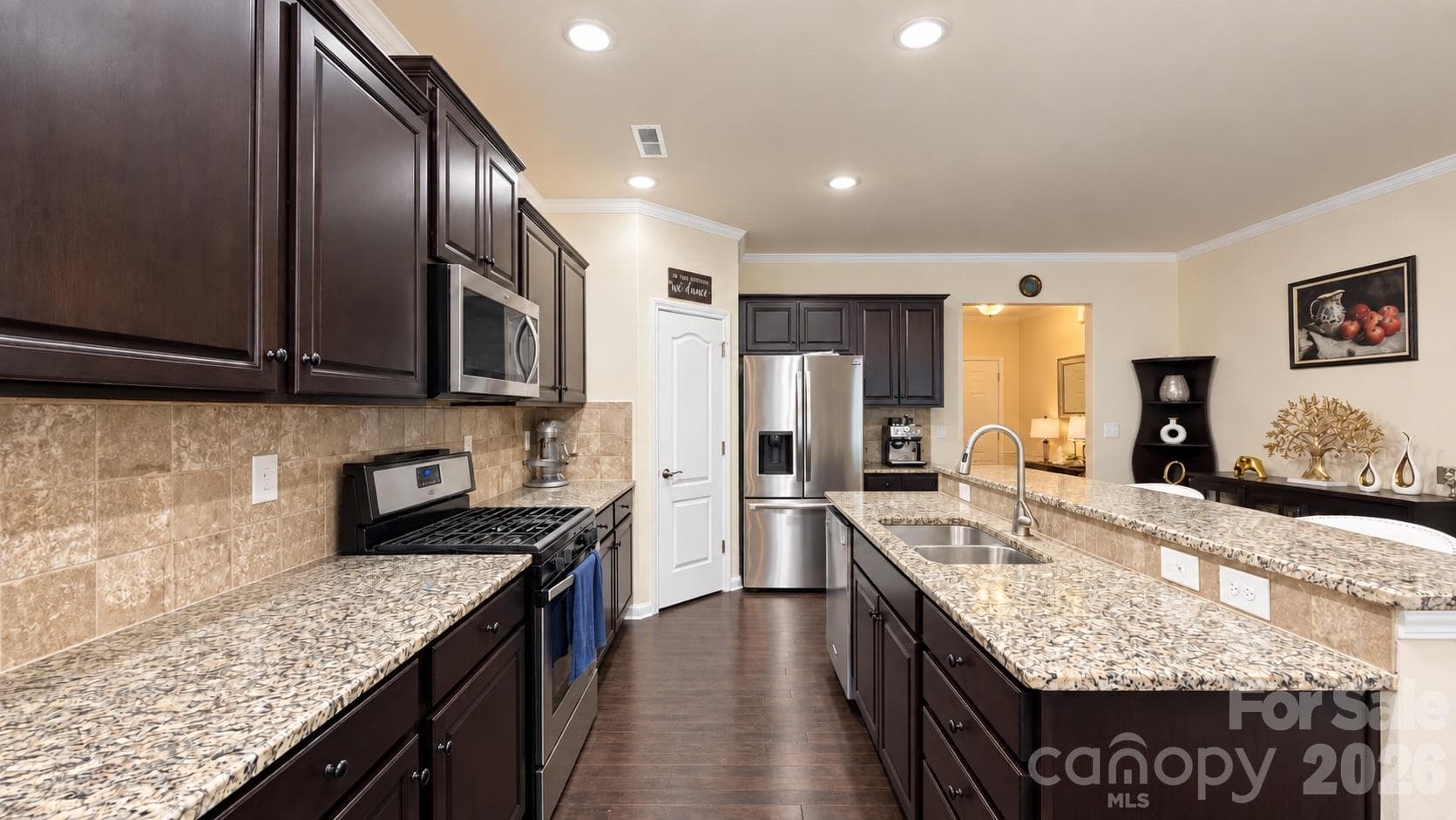 Single Family Residence at 239 Keating Place Drive, Fort Mill, photo 16 of 48