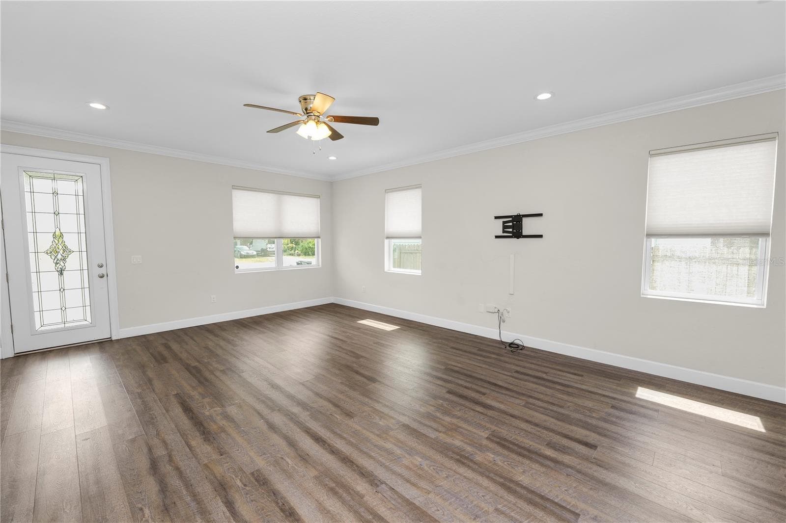 Single Family Residence at 3725 57TH AVE N, ST PETERSBURG, photo 4 of 31